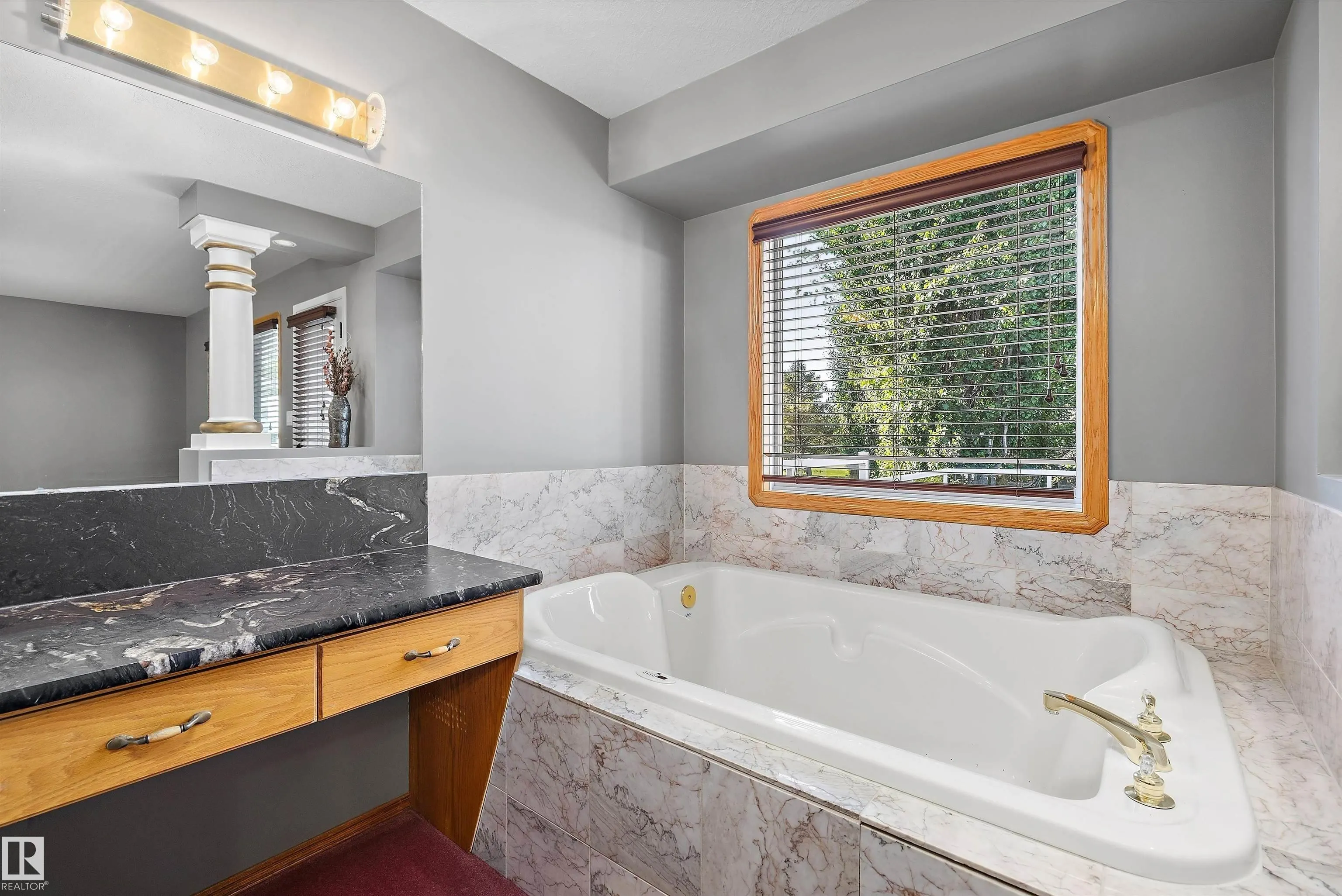 26 FAIRWAY Drive