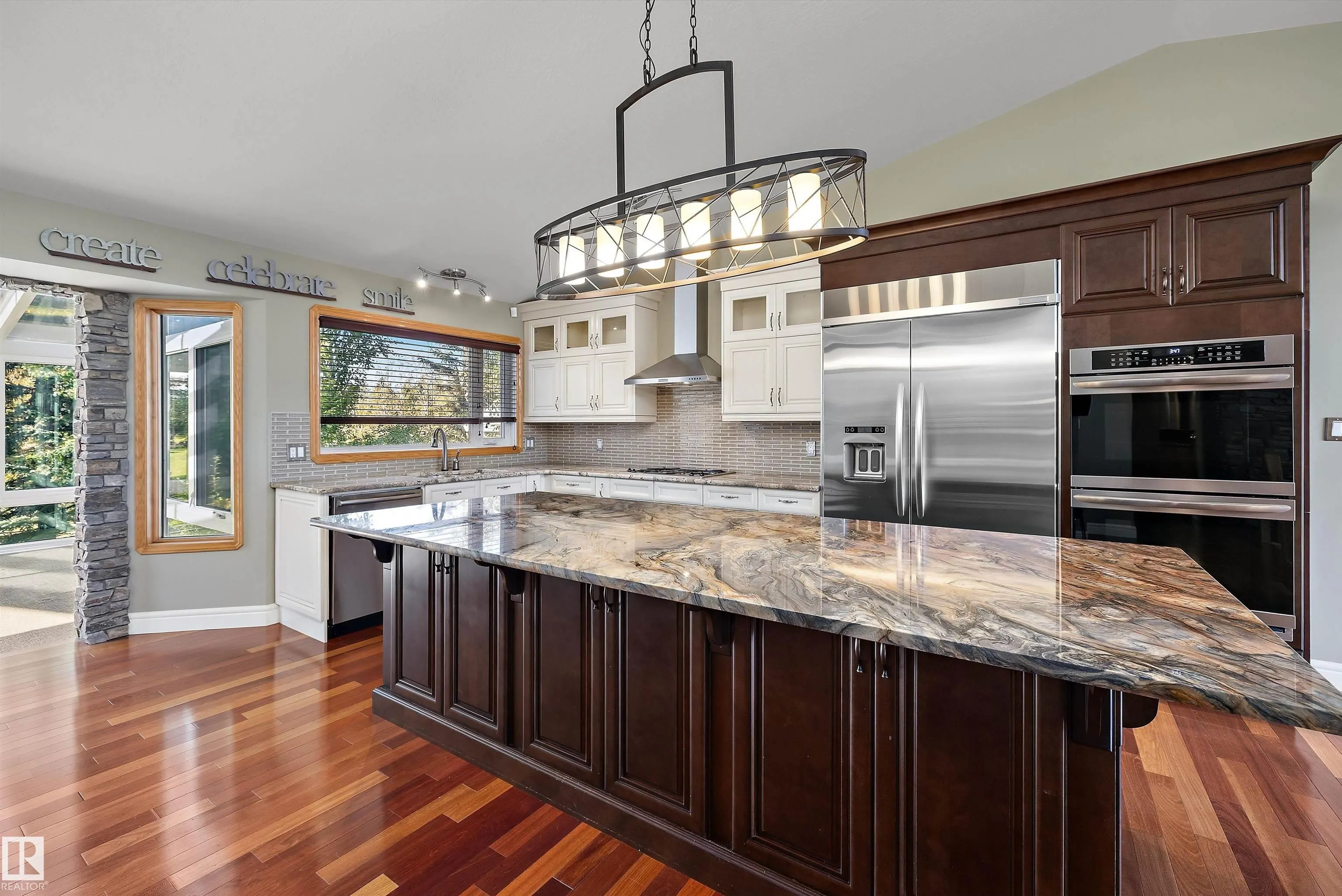26 FAIRWAY Drive