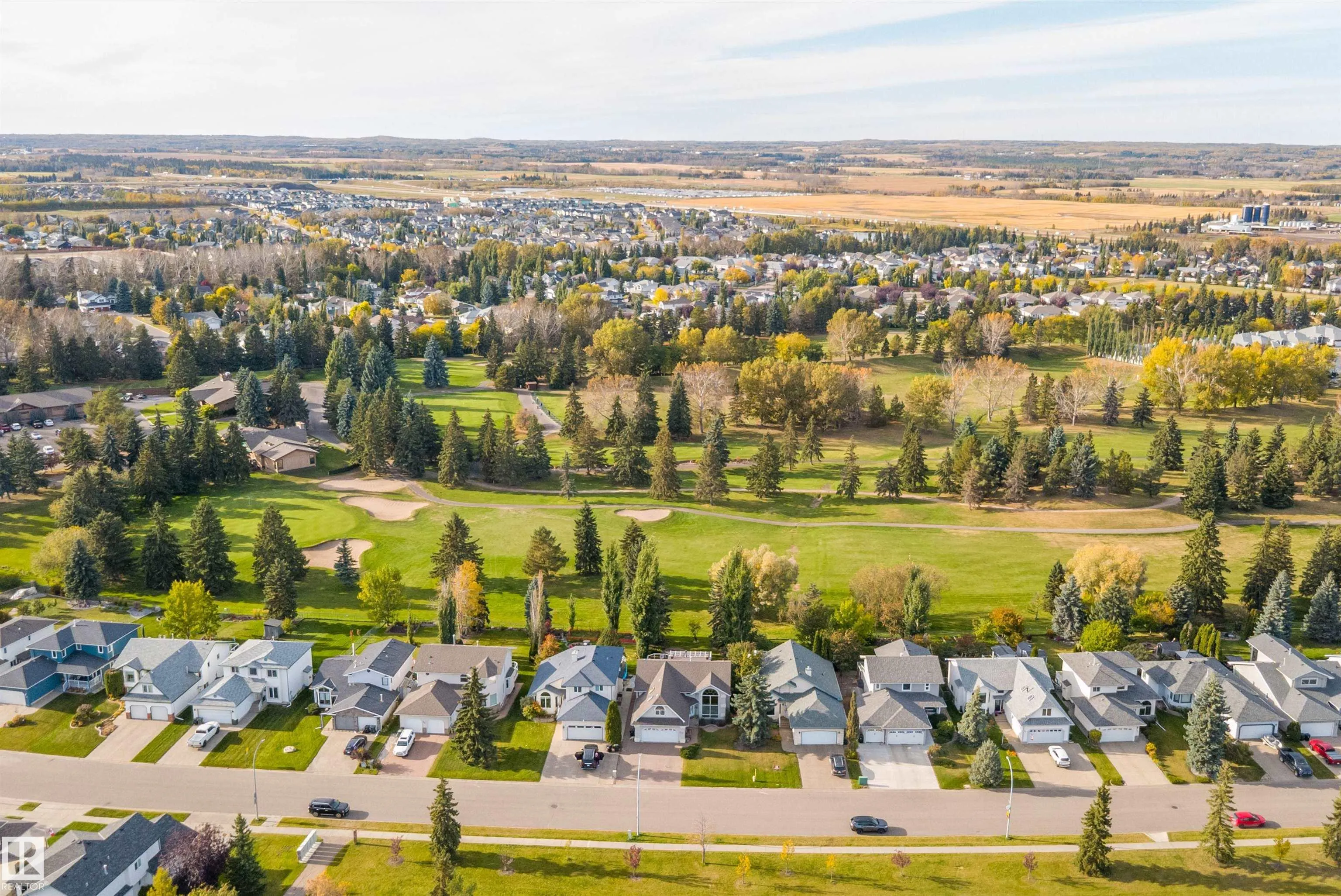 26 FAIRWAY Drive
