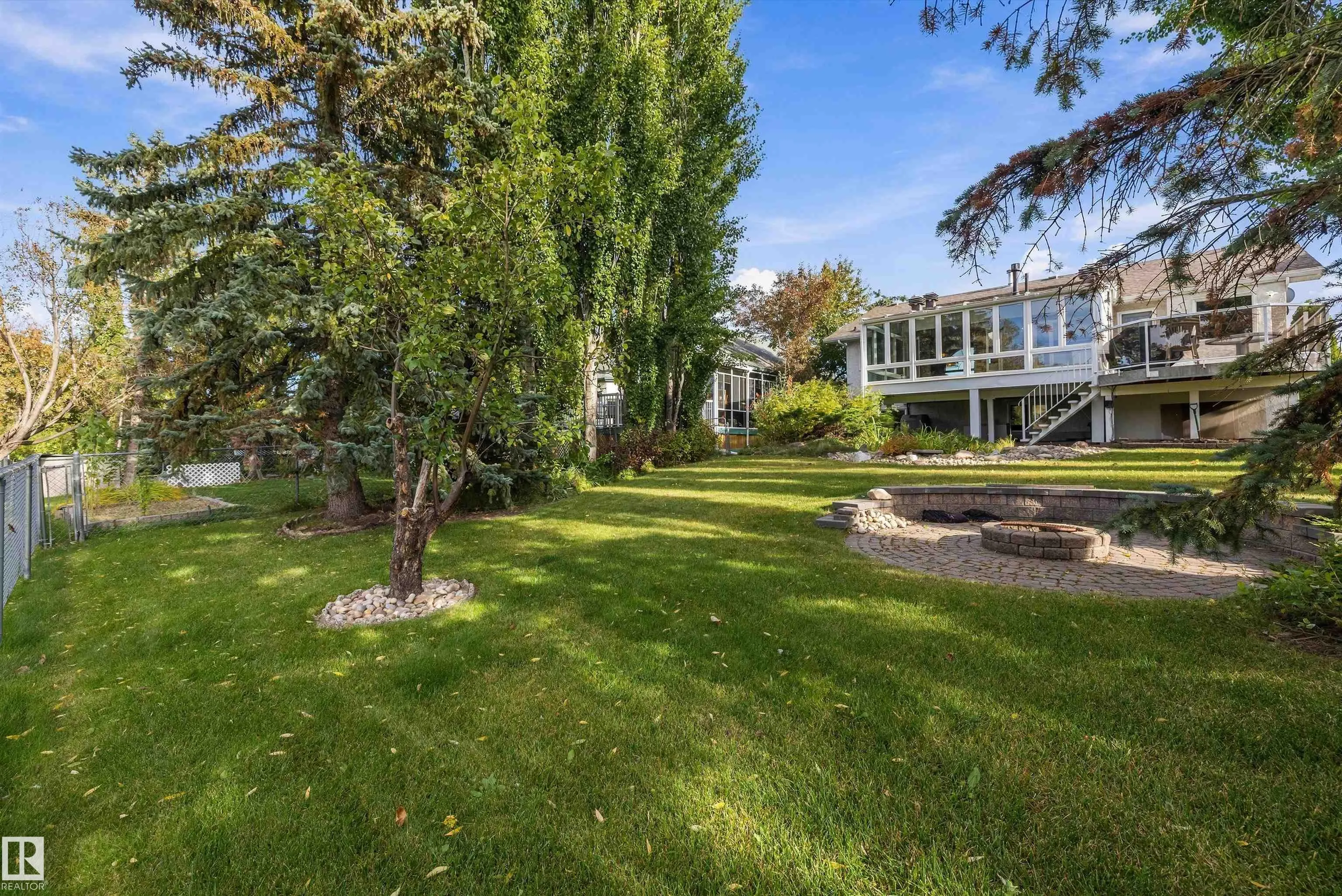 26 FAIRWAY Drive