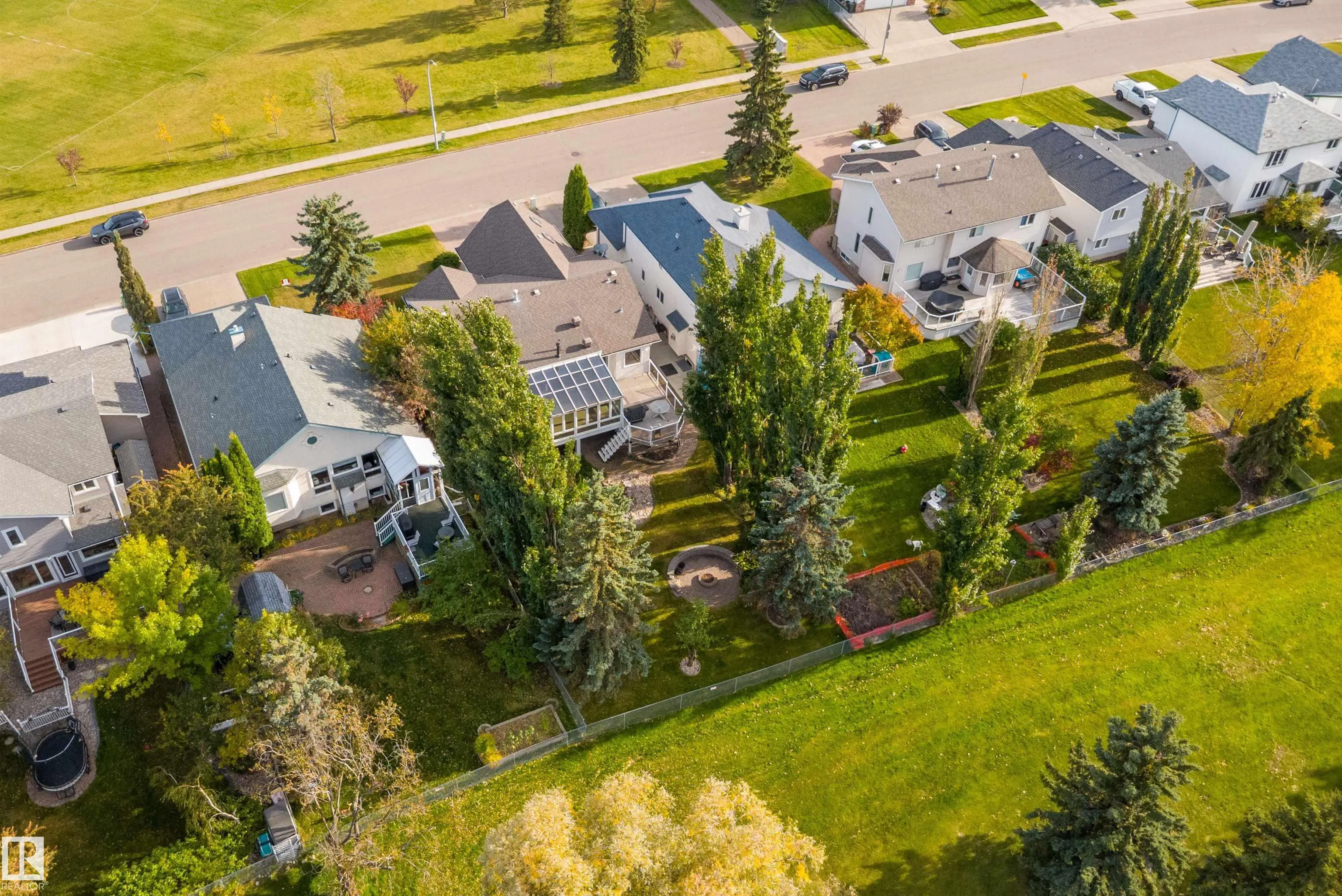 26 FAIRWAY Drive