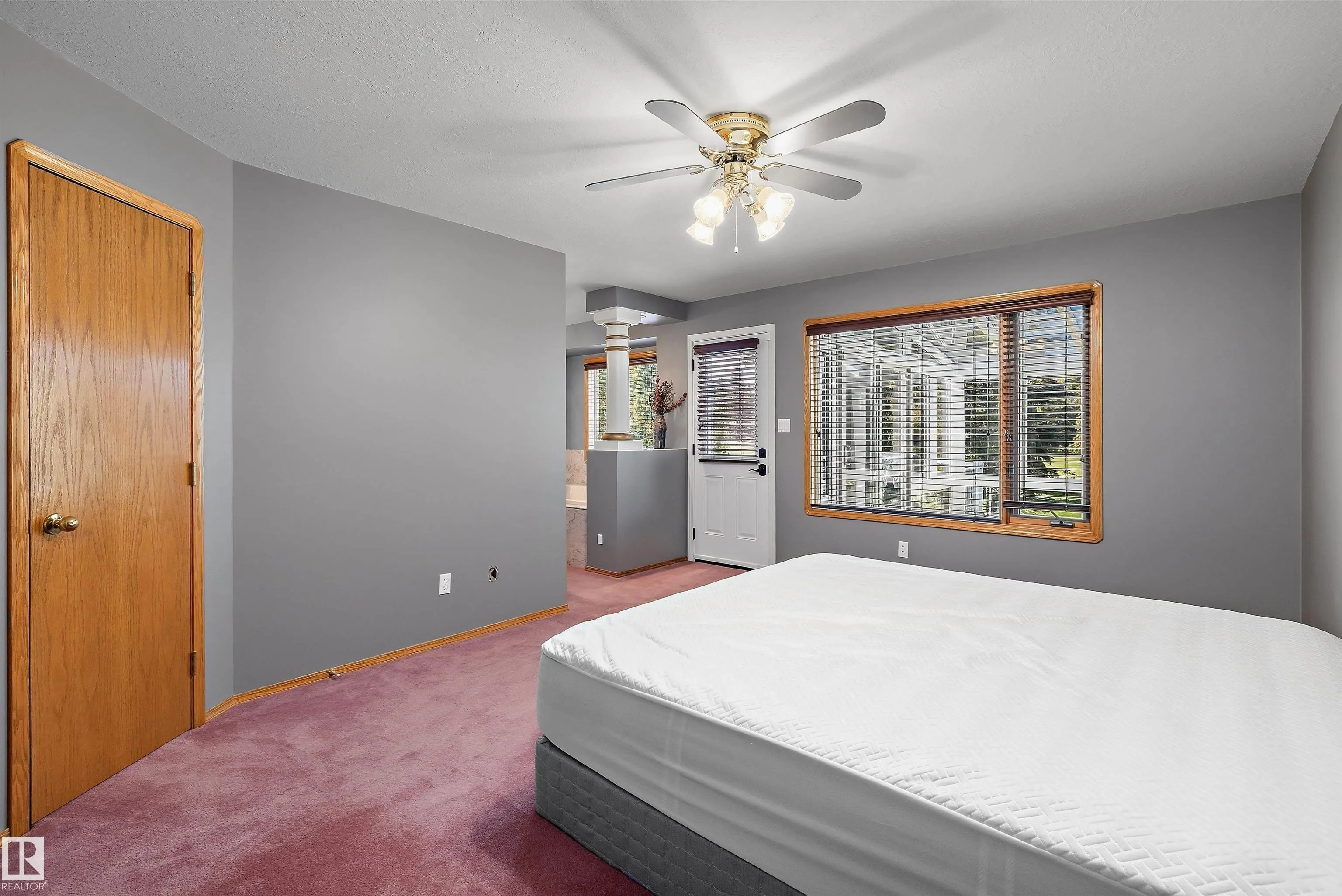 26 FAIRWAY Drive