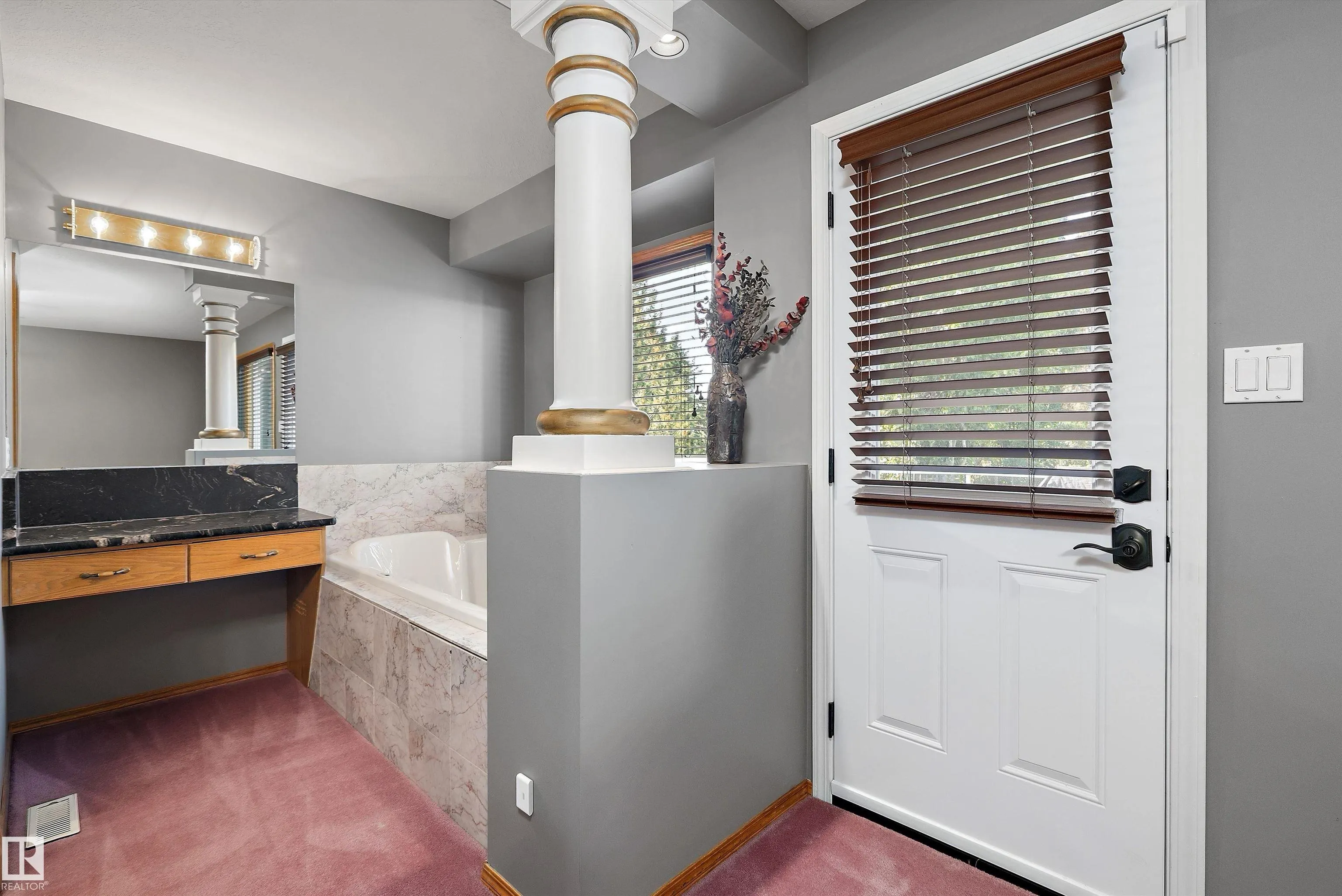 26 FAIRWAY Drive