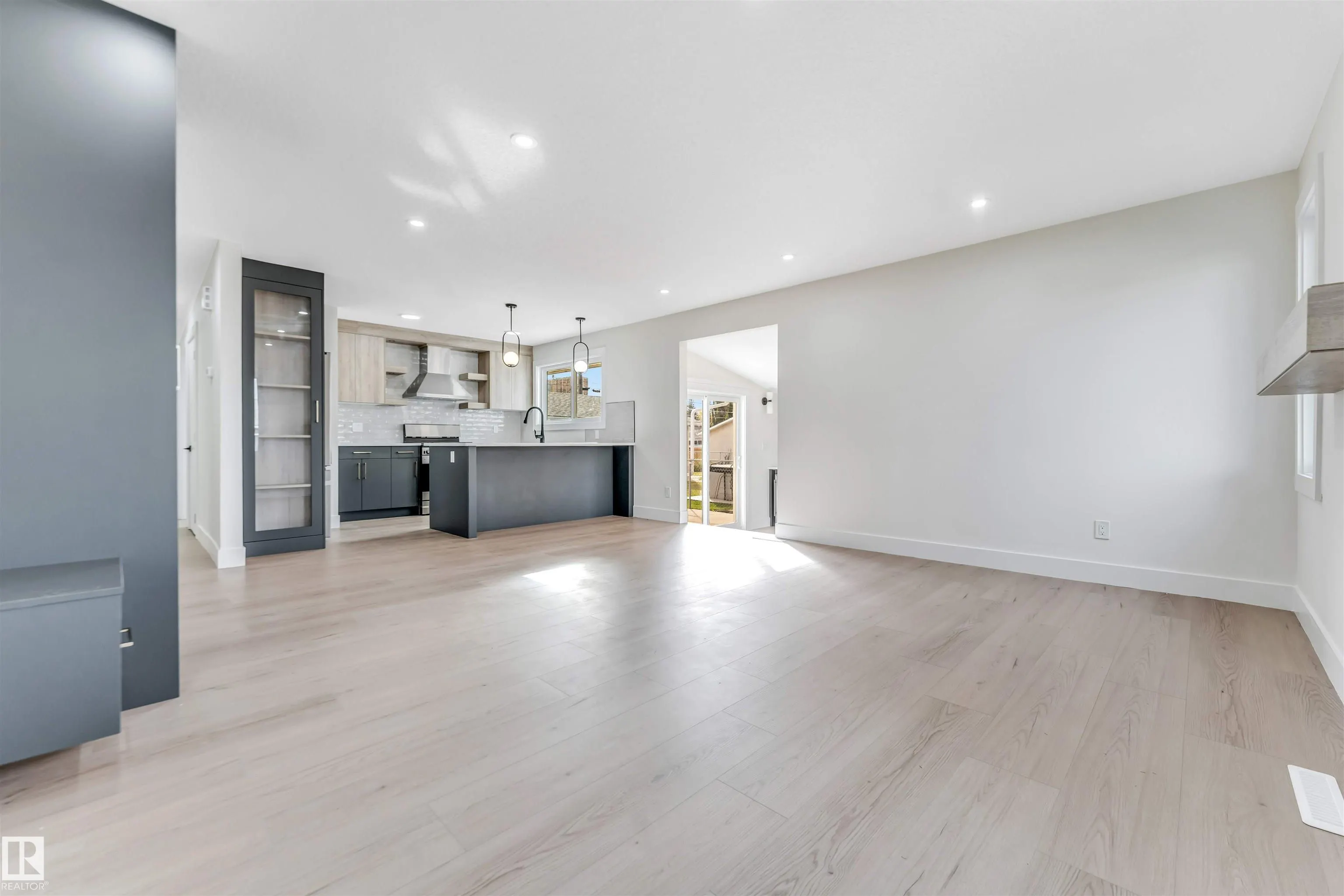 12811 135 ST