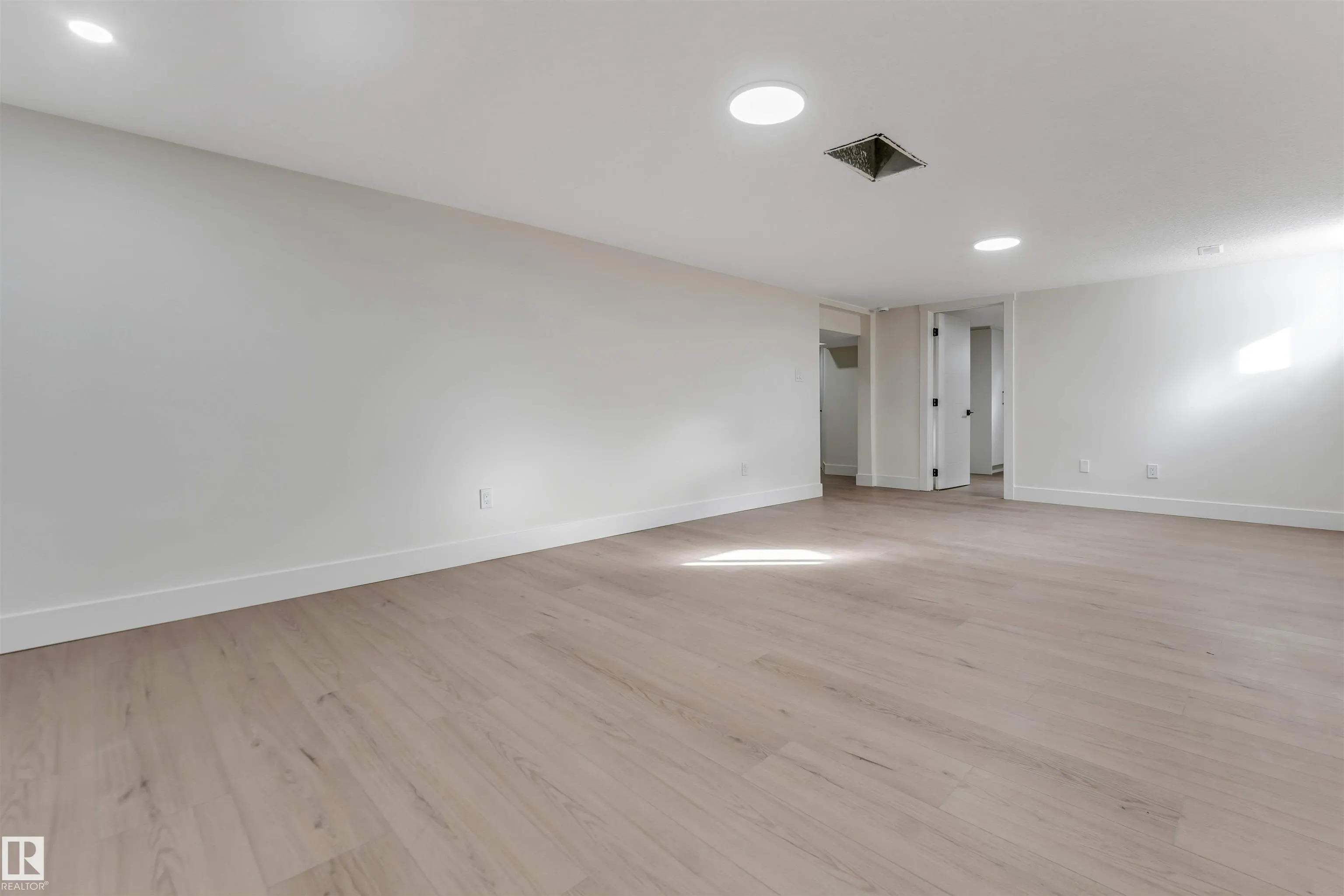 12811 135 ST