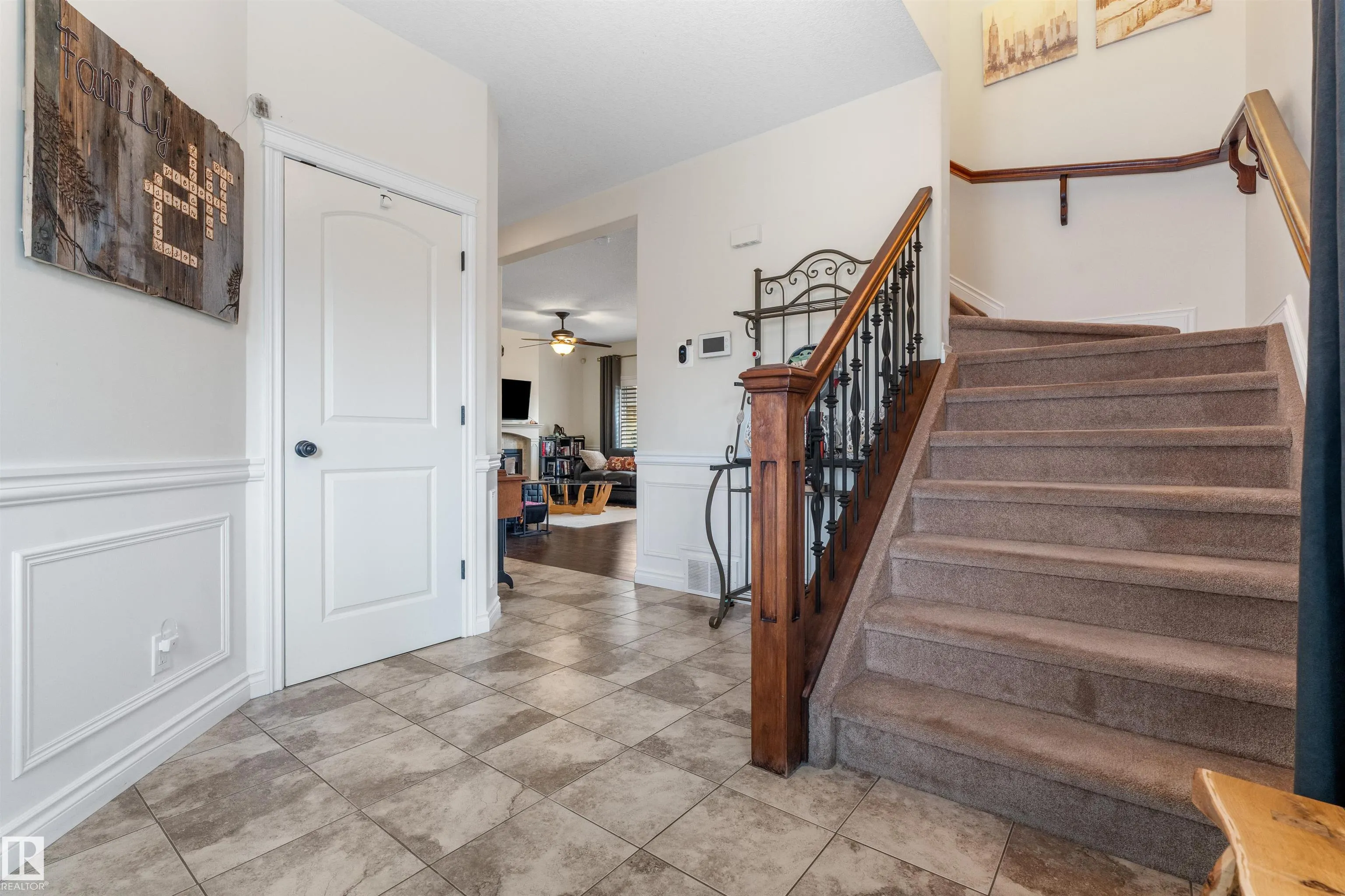 1240 WESTERRA Crescent