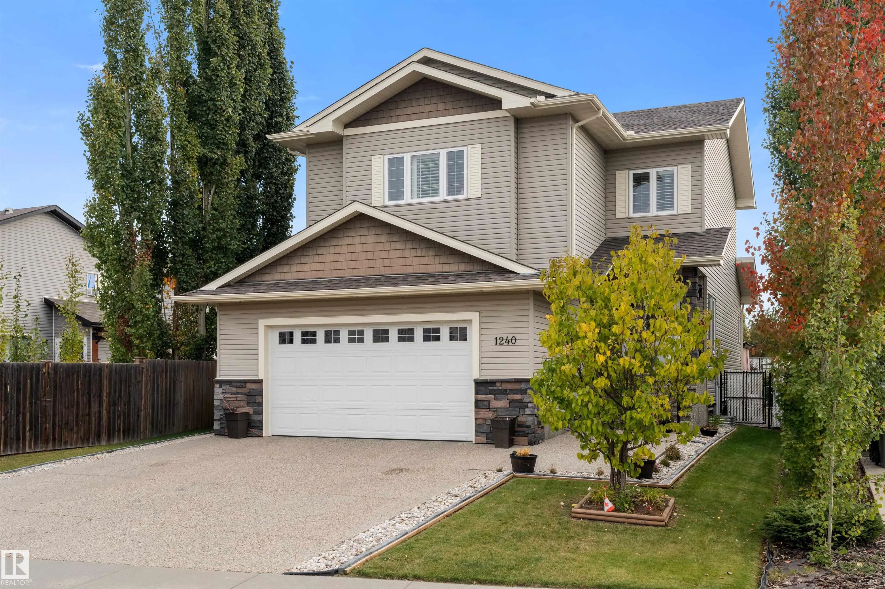 1240 WESTERRA Crescent