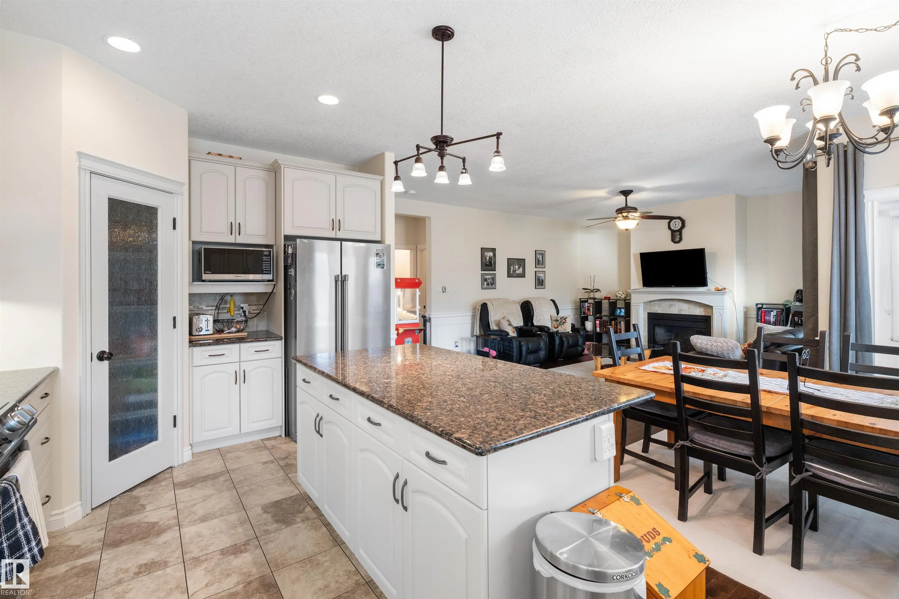 1240 WESTERRA Crescent