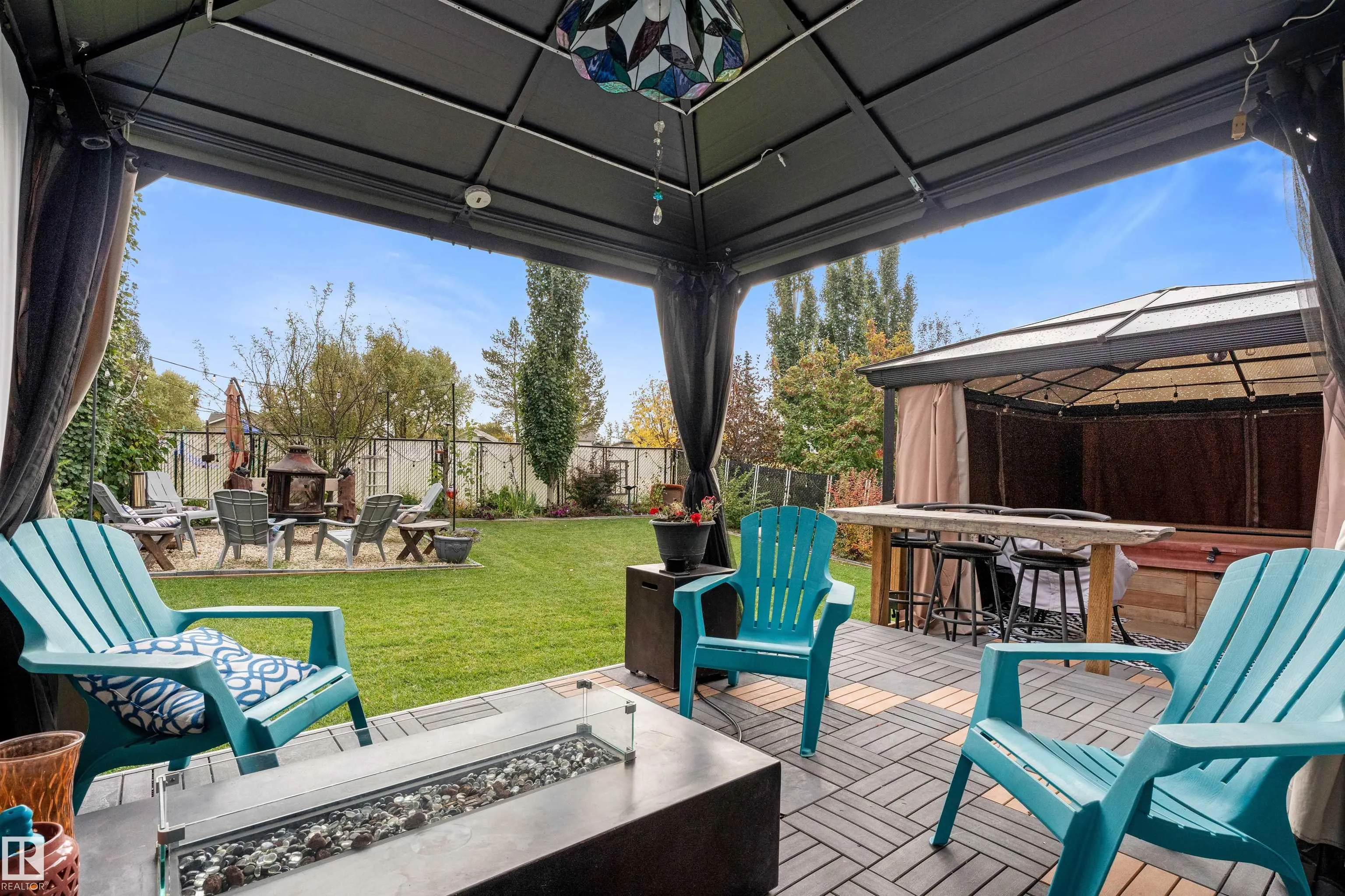 1240 WESTERRA Crescent