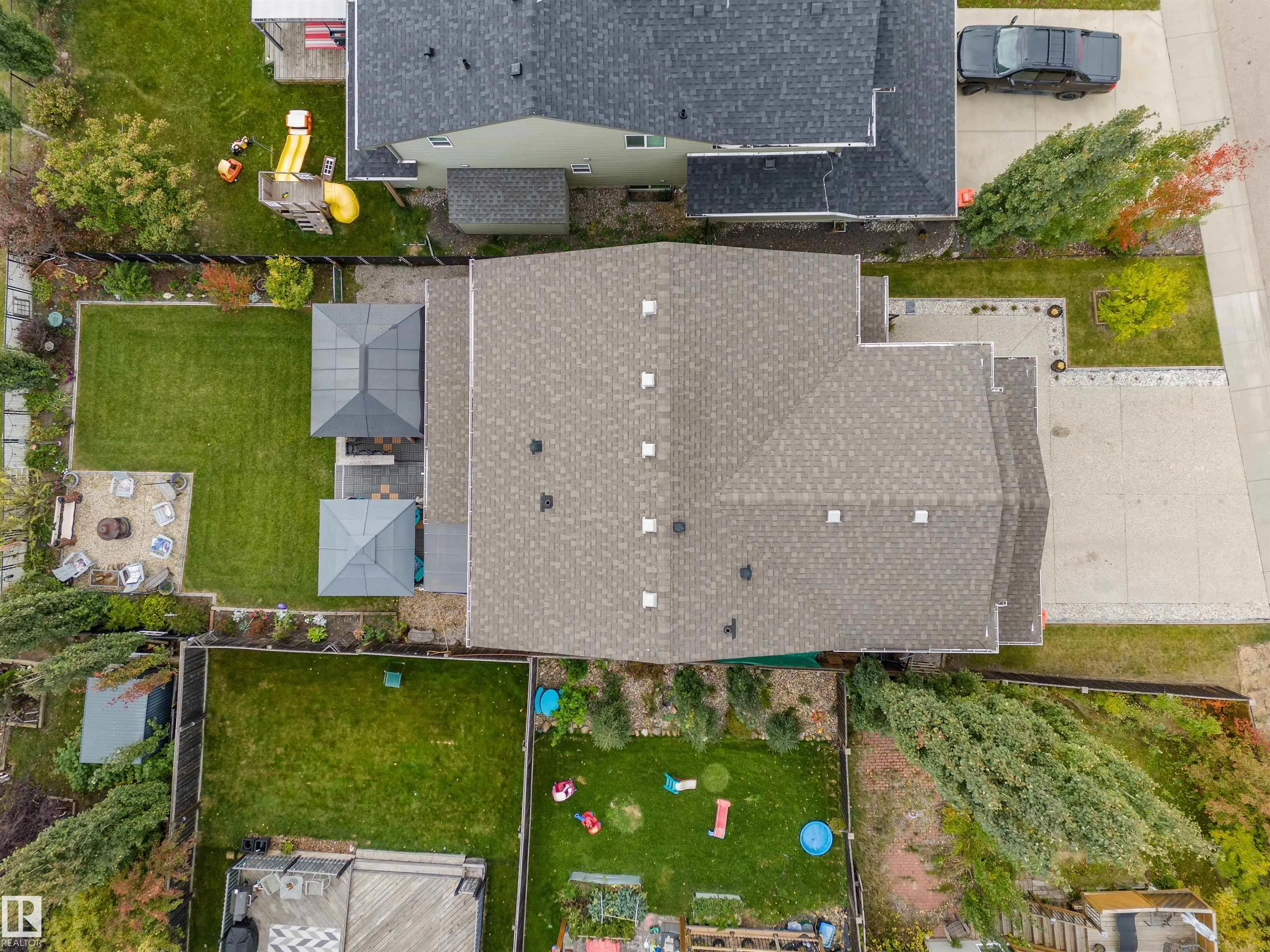 1240 WESTERRA Crescent