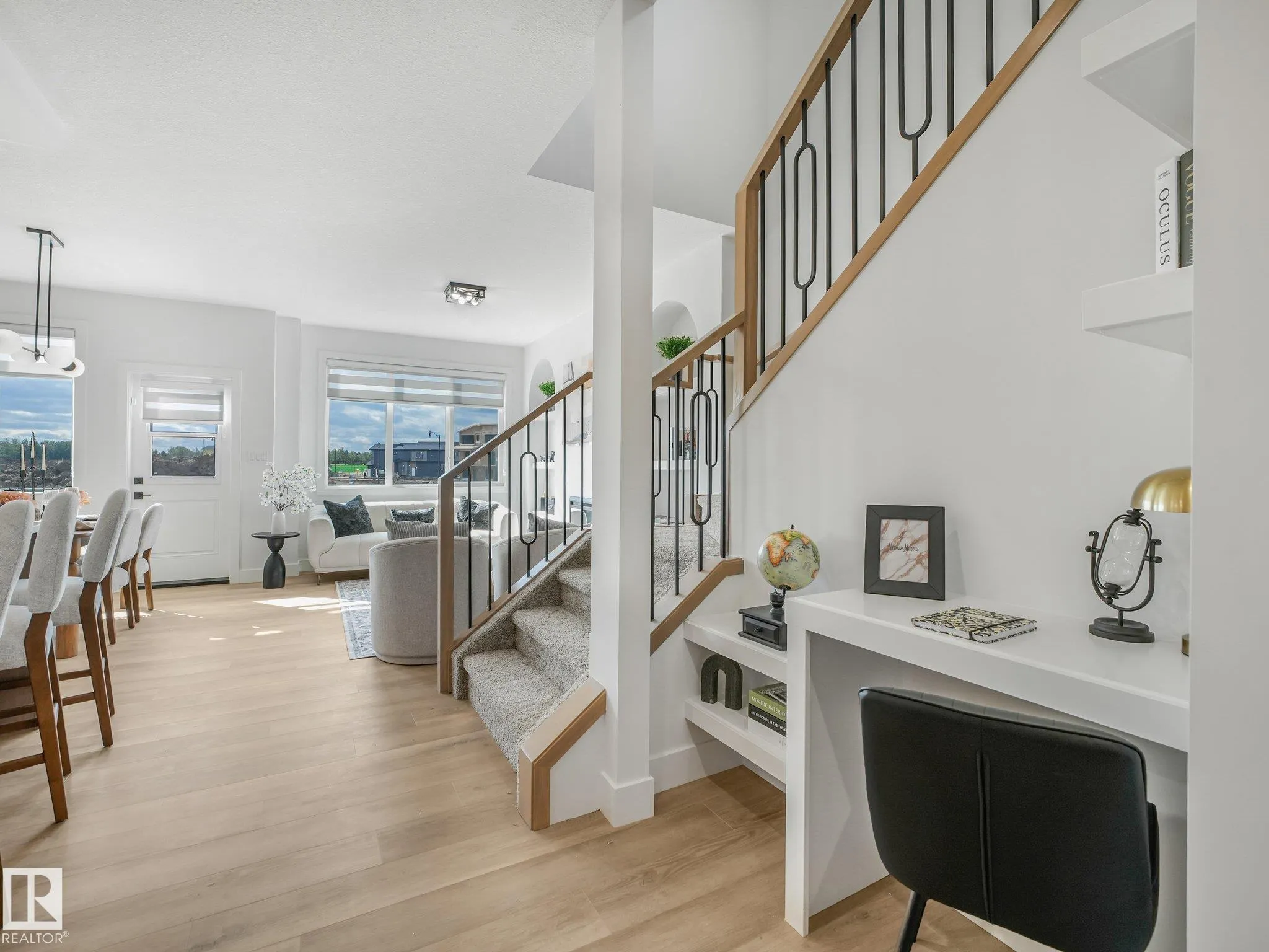 82 Ravenshire Wynd