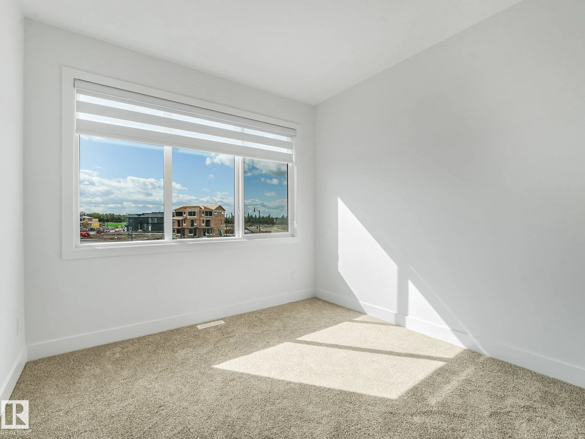 82 Ravenshire Wynd
