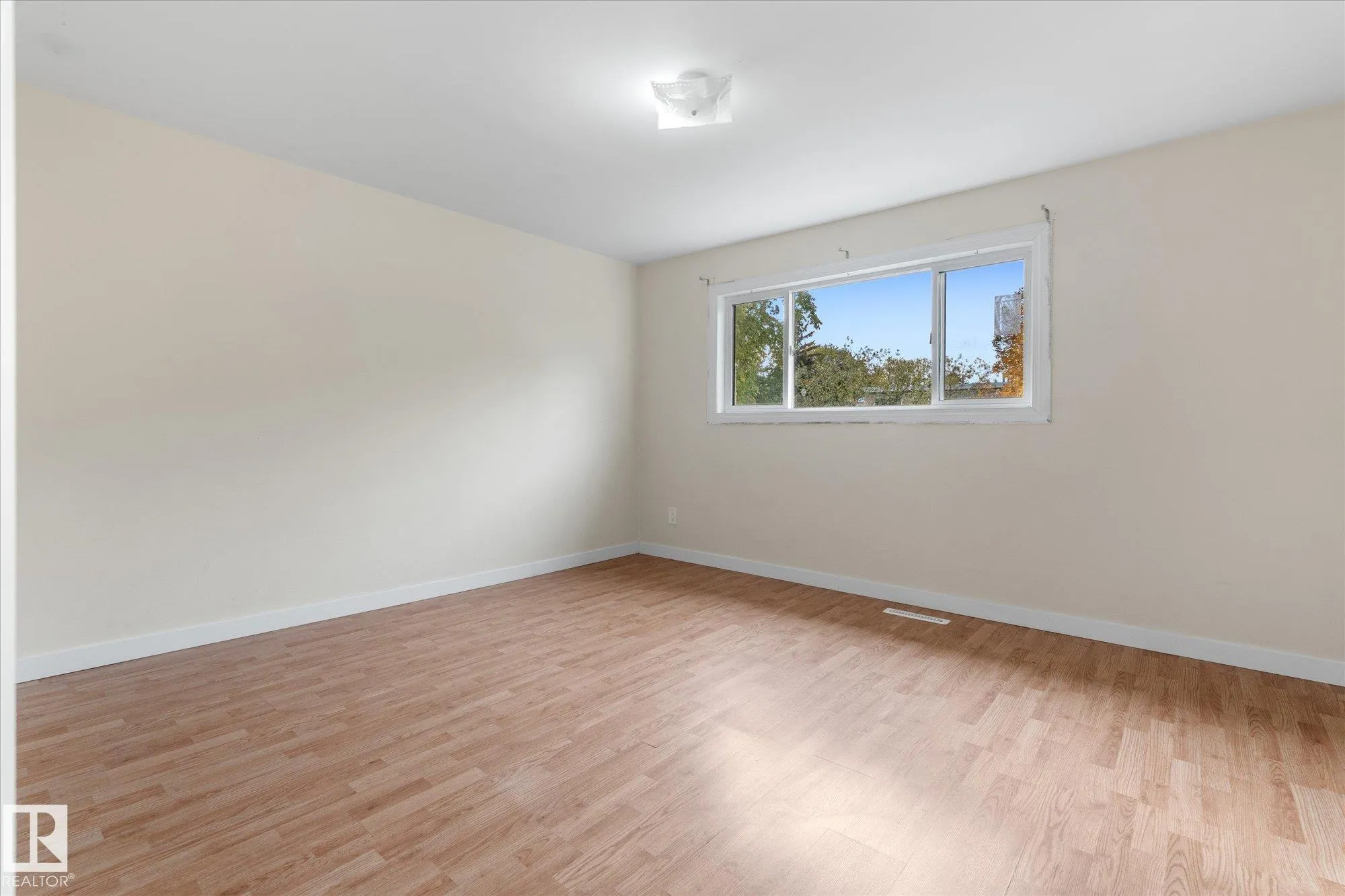 13307 89A Street