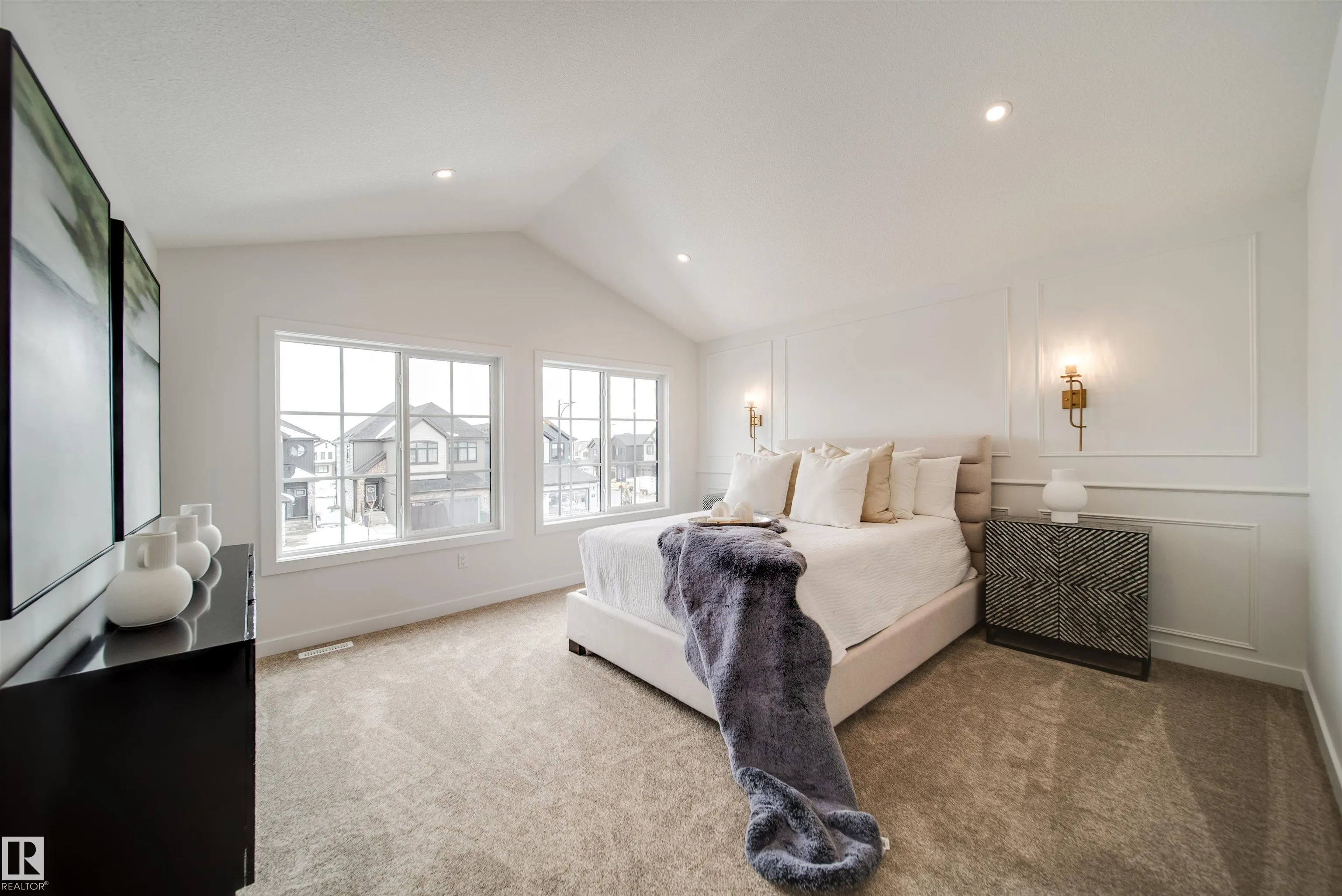 65 Chartres Close