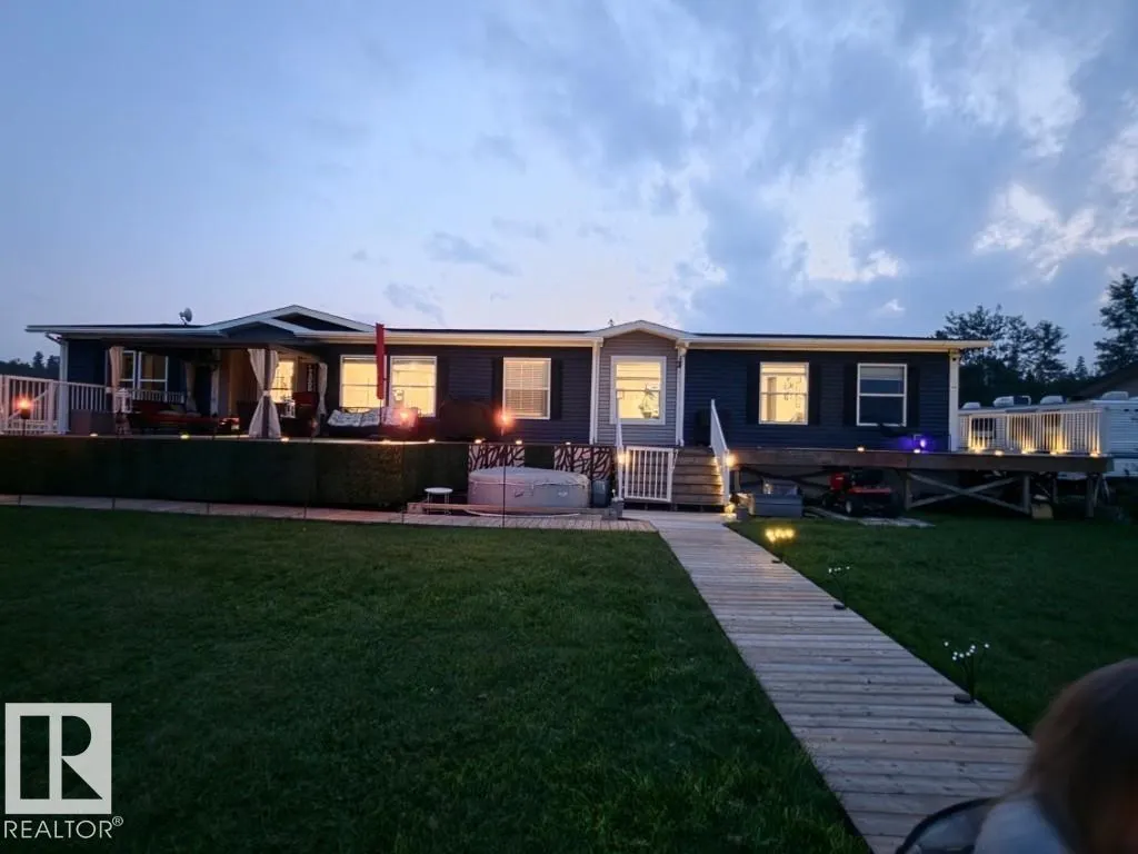 890 PELICAN Road