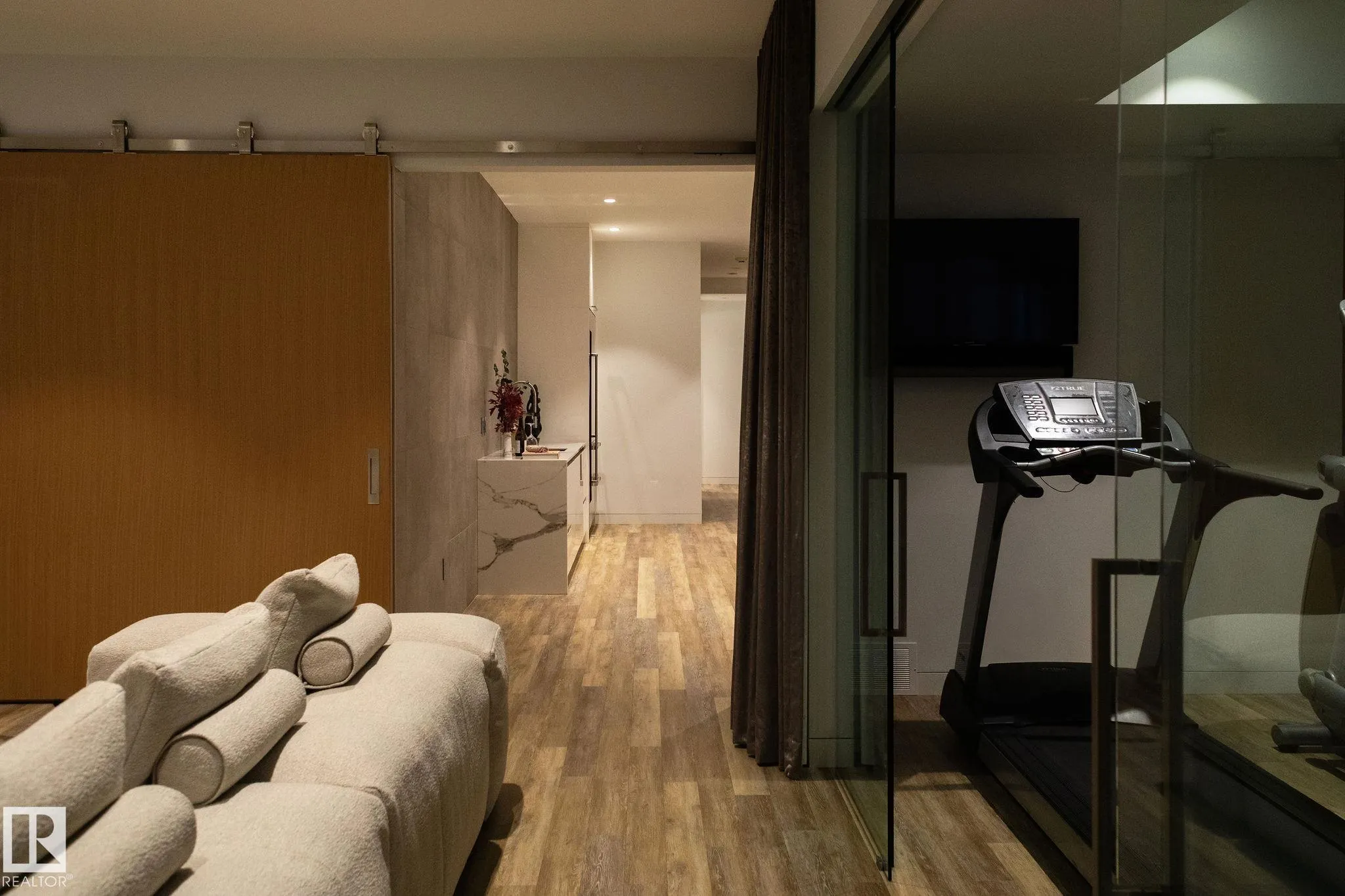 14530 RAVINE Drive