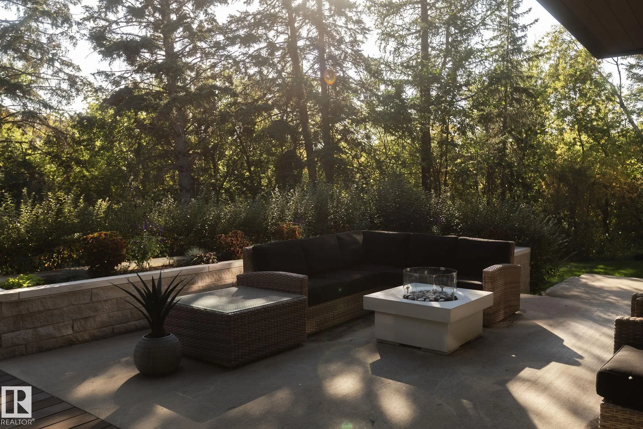 14530 RAVINE Drive