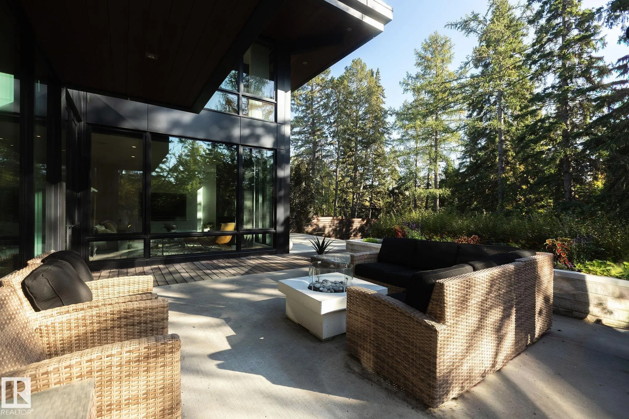 14530 RAVINE Drive