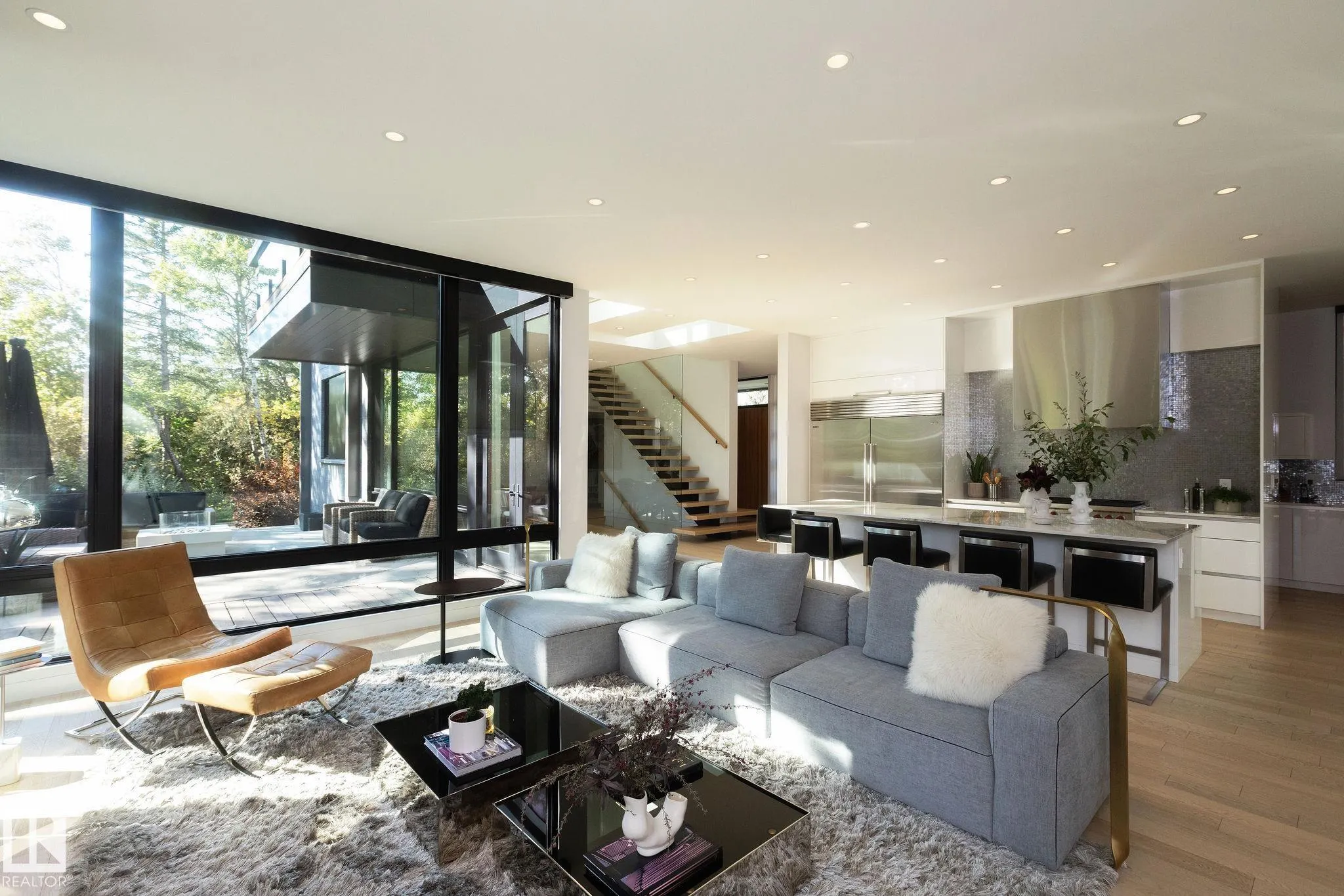 14530 RAVINE Drive