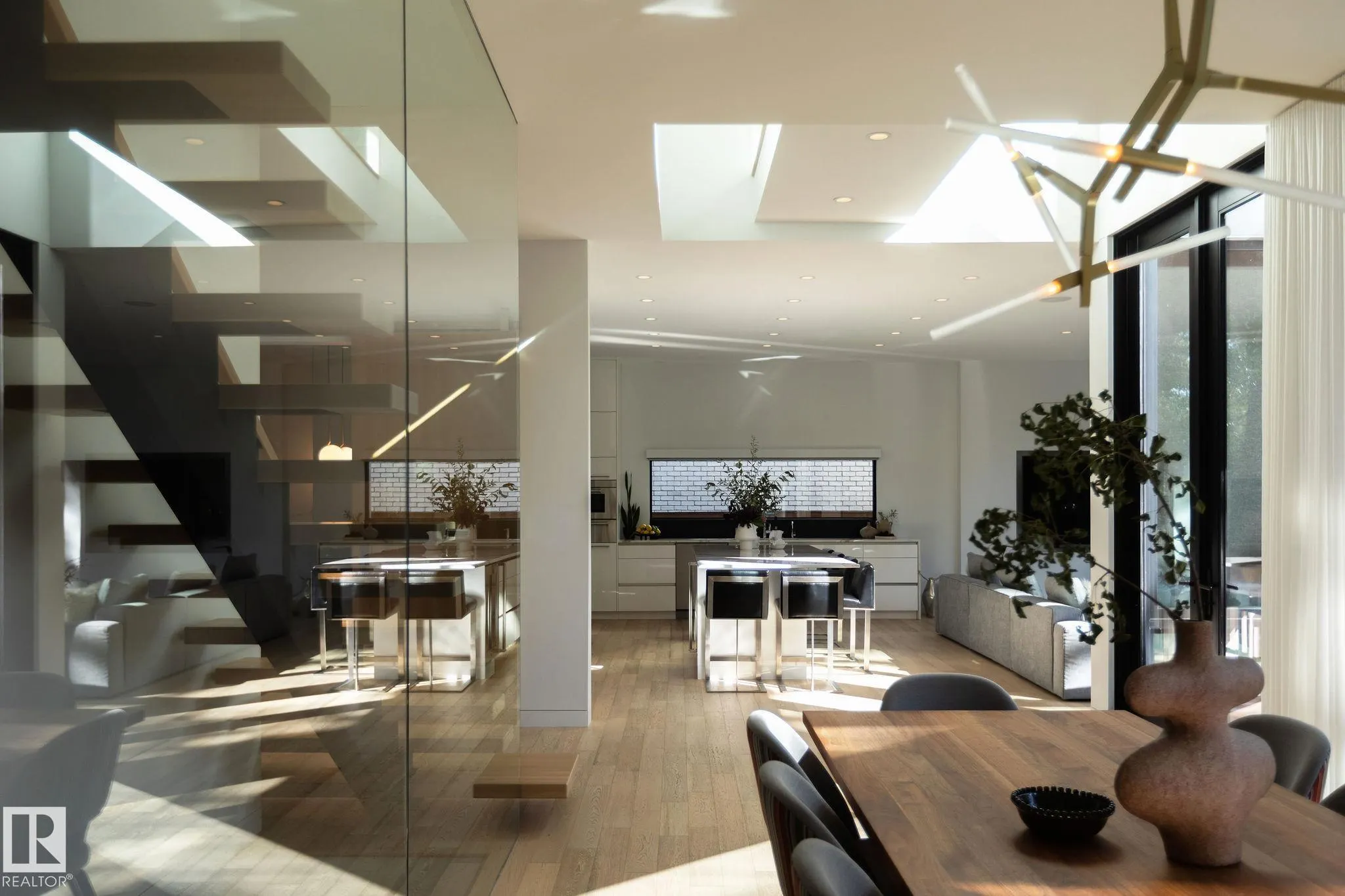 14530 RAVINE Drive