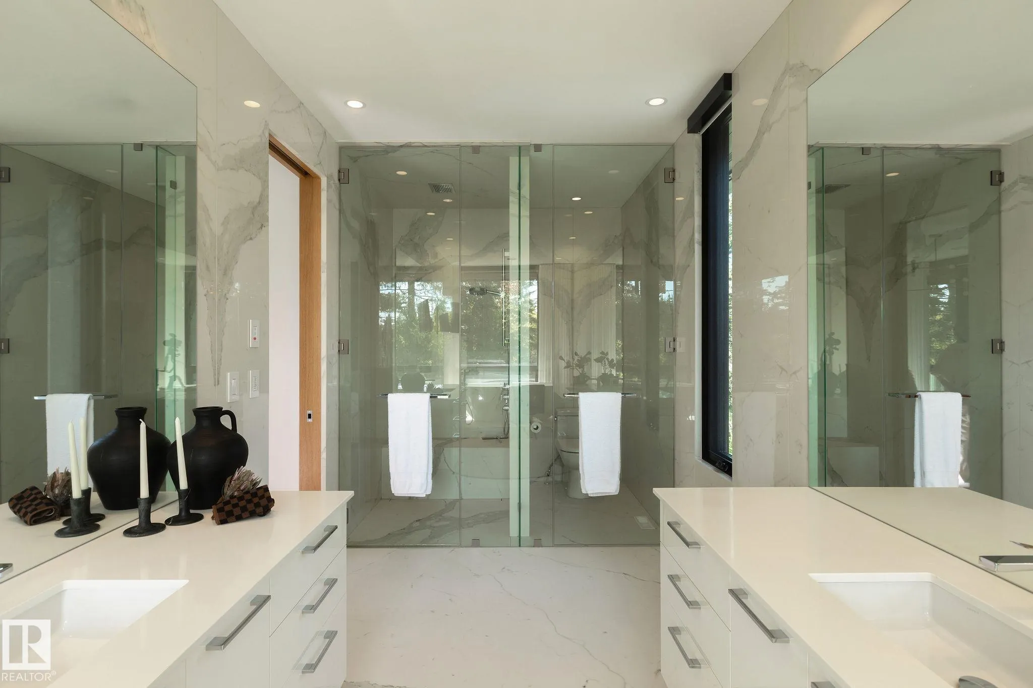 14530 RAVINE Drive