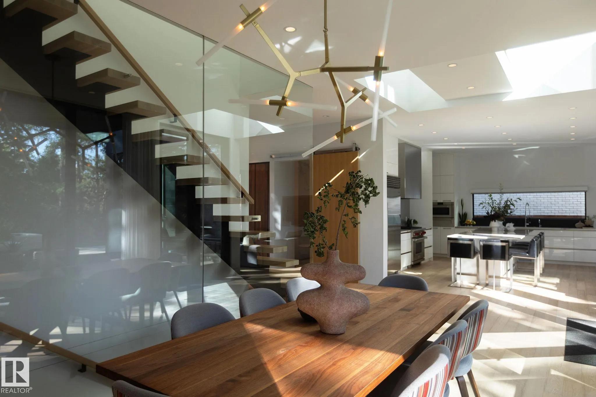 14530 RAVINE Drive