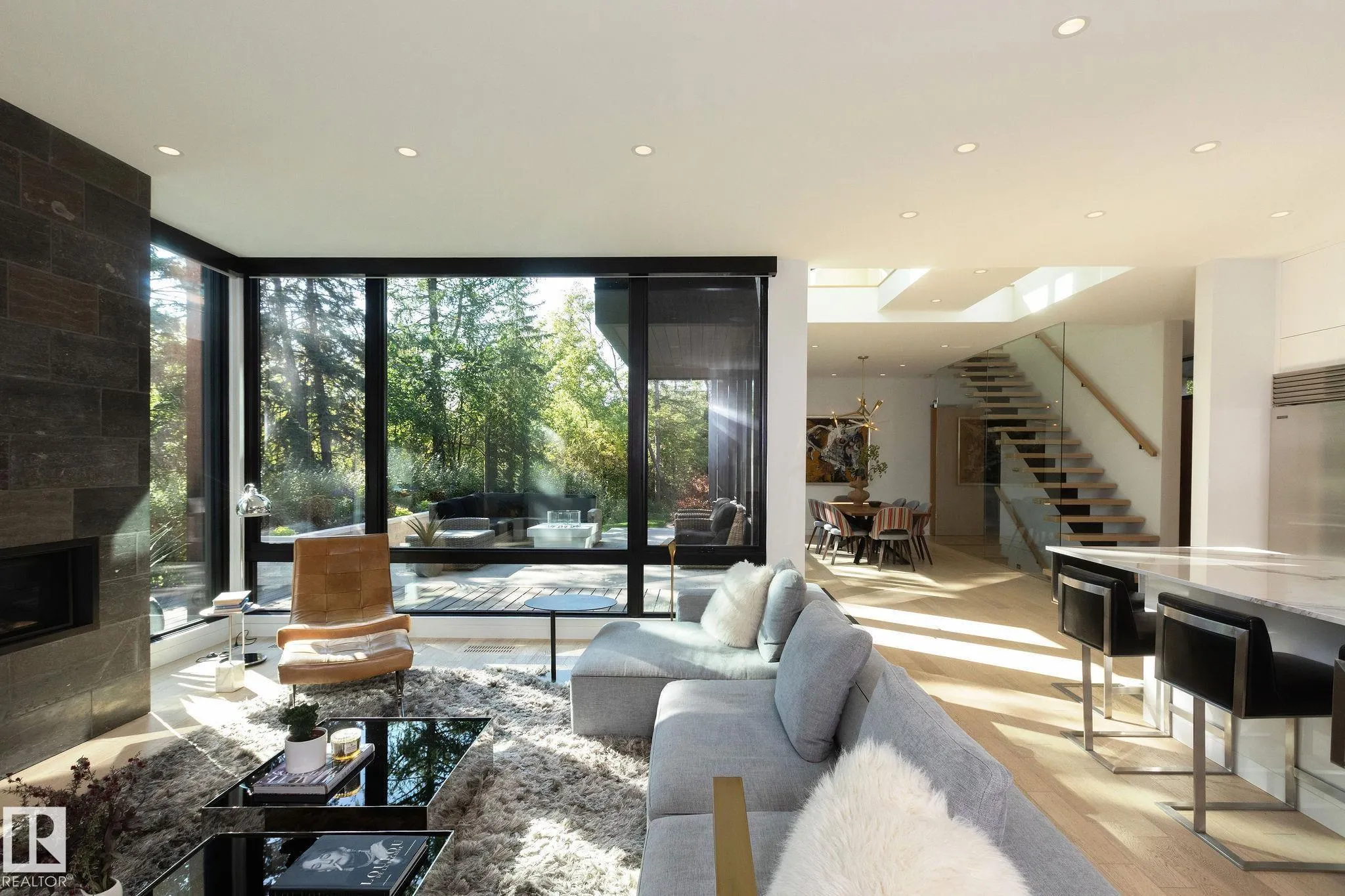 14530 RAVINE Drive