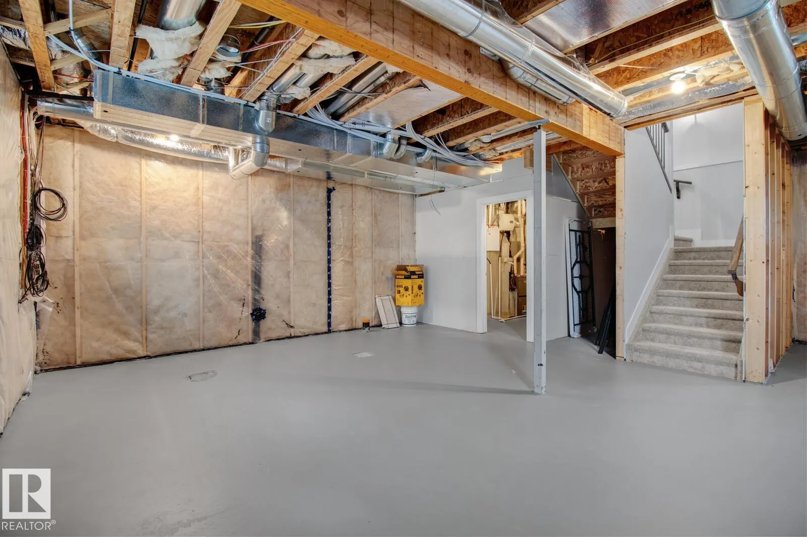 558 MEADOWVIEW Drive
