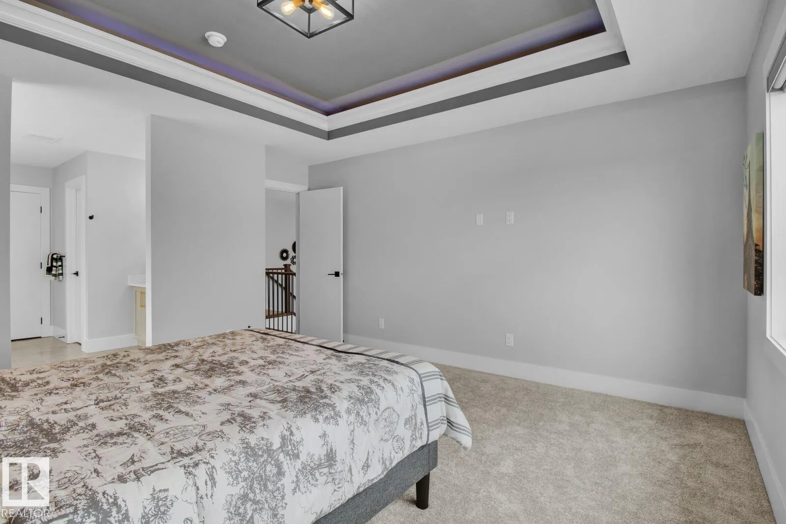 558 MEADOWVIEW Drive