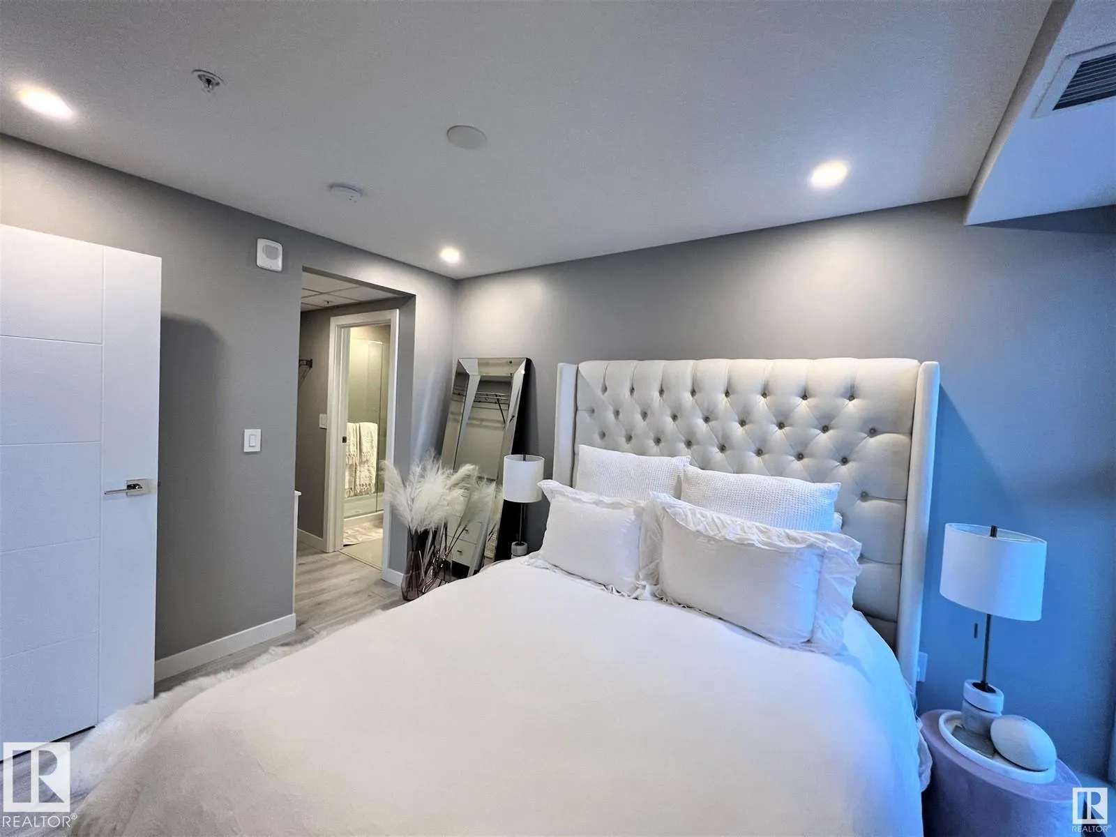 10180 103 Street