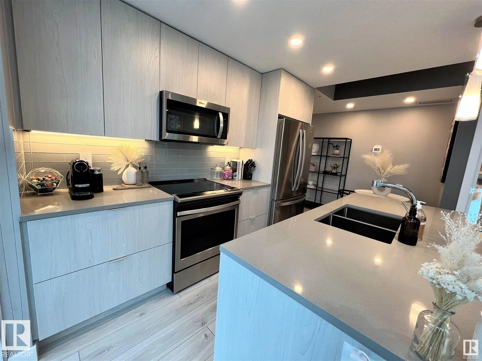 10180 103 Street