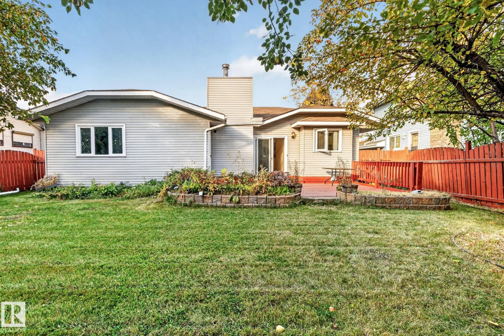 11 HOWSON Crescent