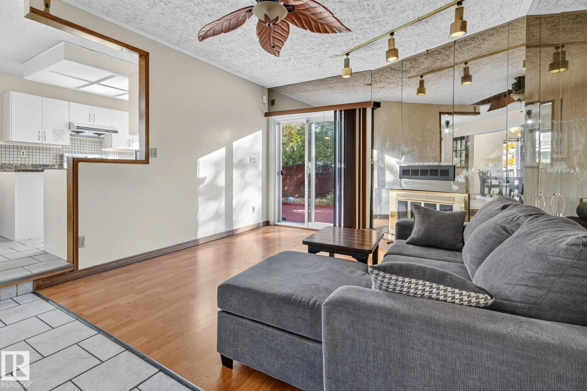 11 HOWSON Crescent