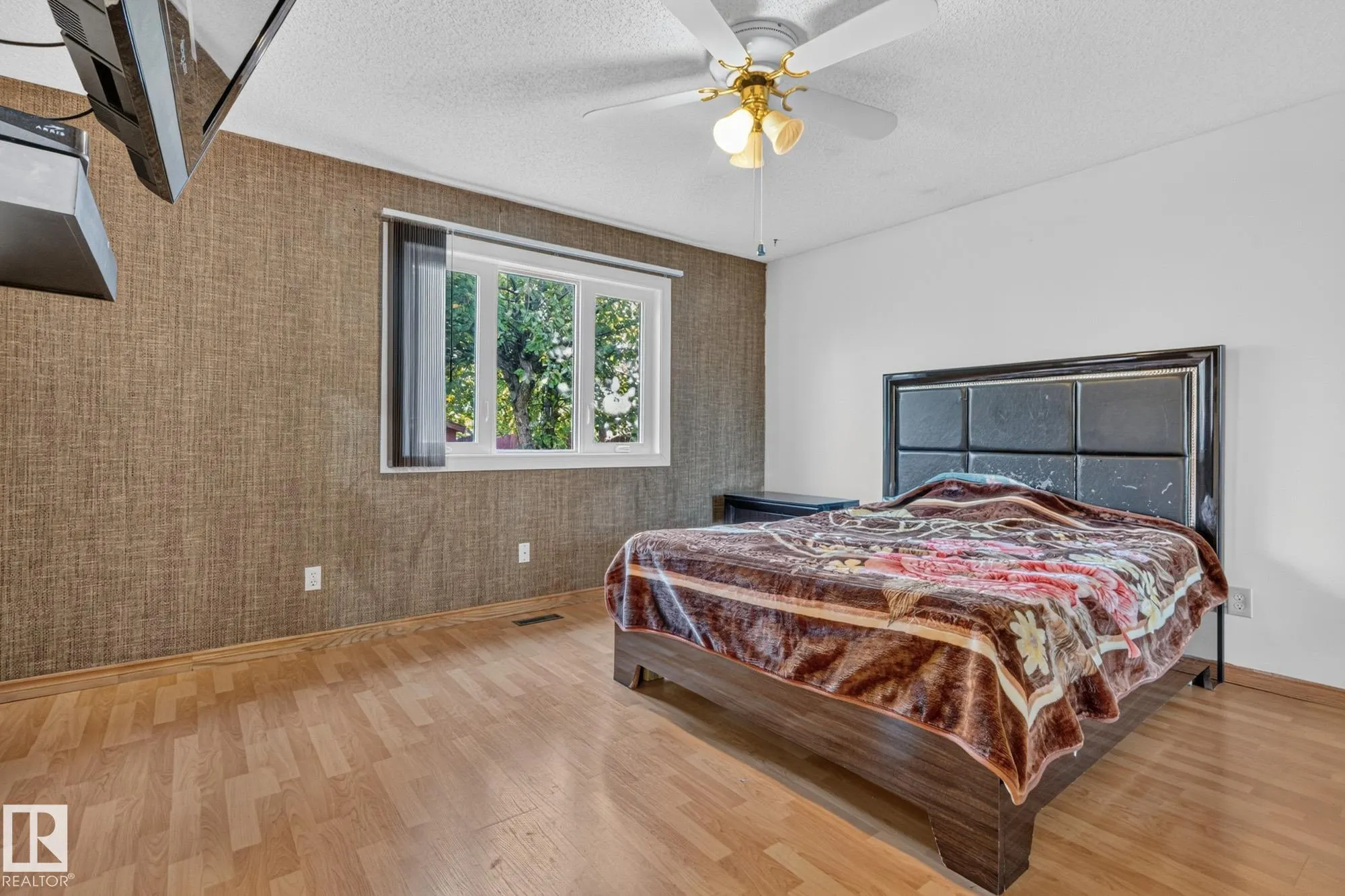 11 HOWSON Crescent