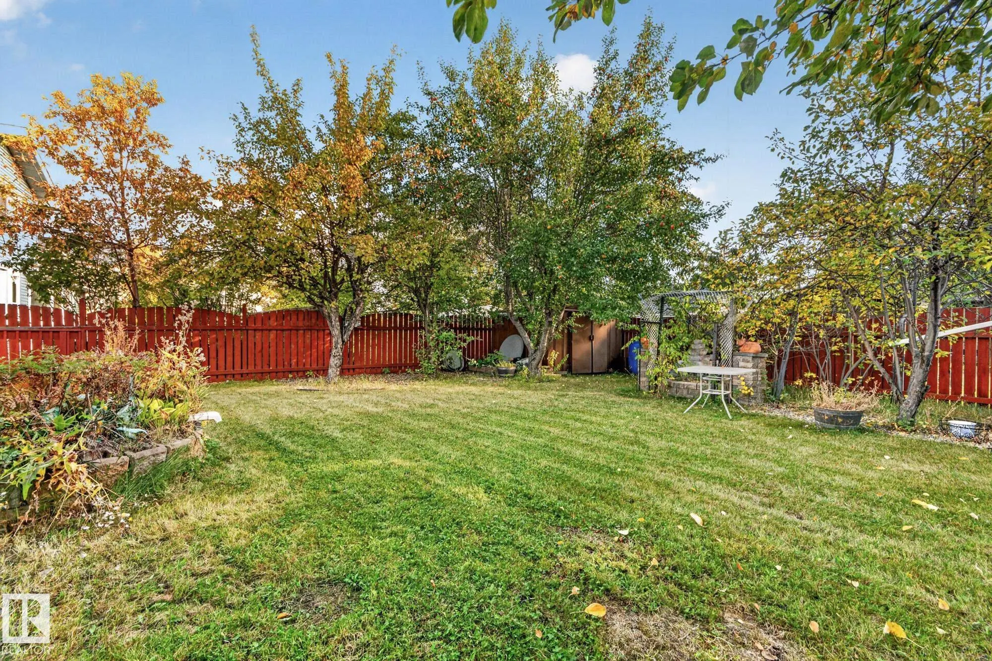 11 HOWSON Crescent