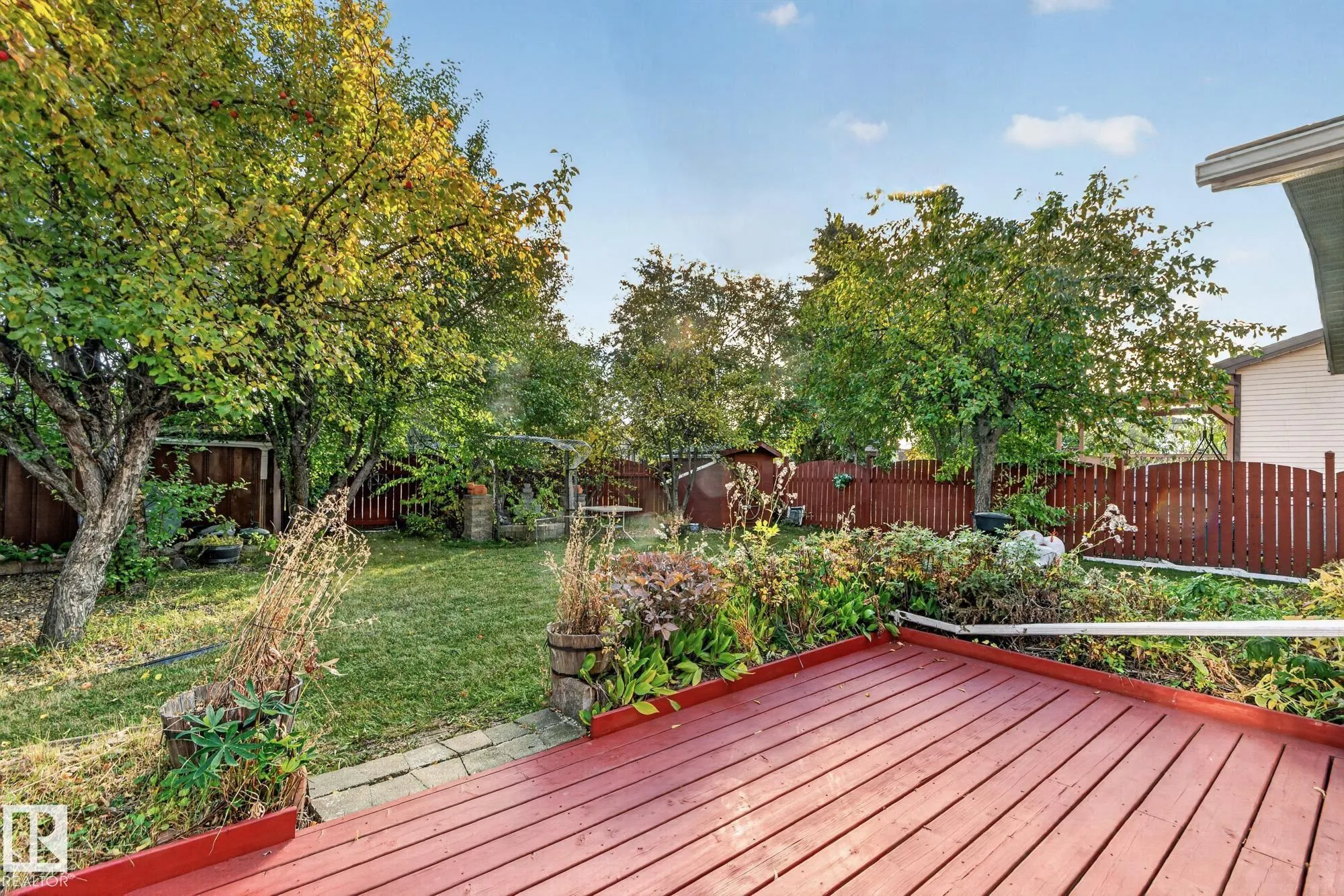 11 HOWSON Crescent