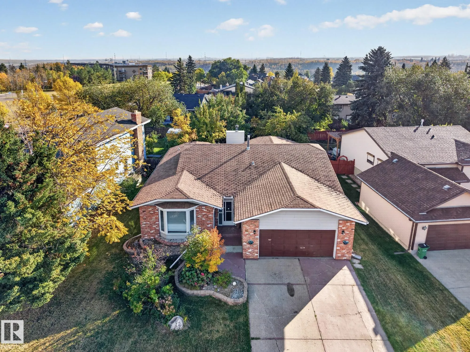 11 HOWSON Crescent