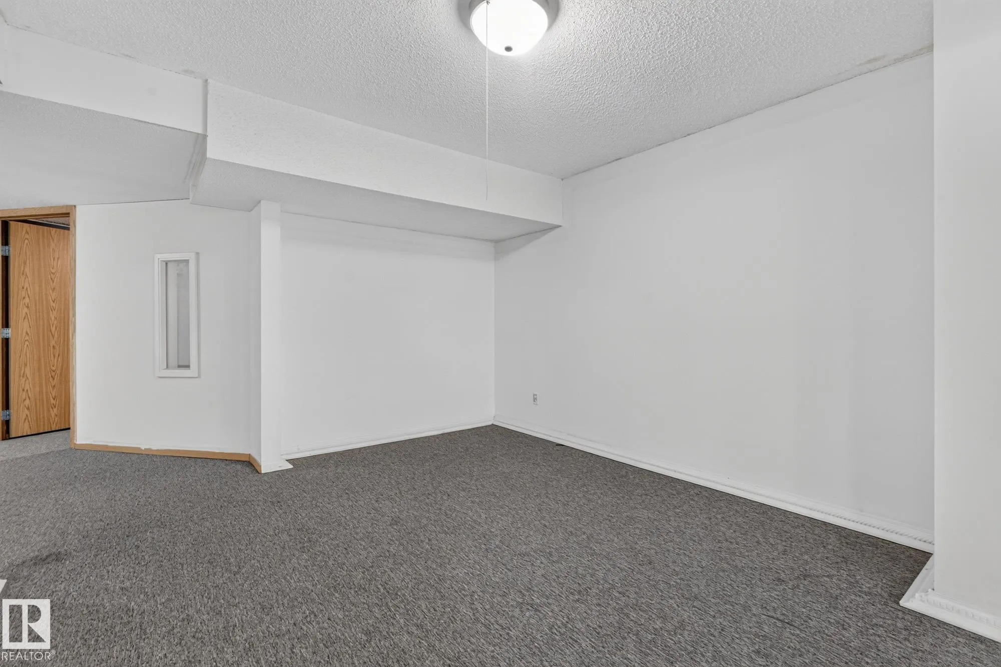 11 HOWSON Crescent
