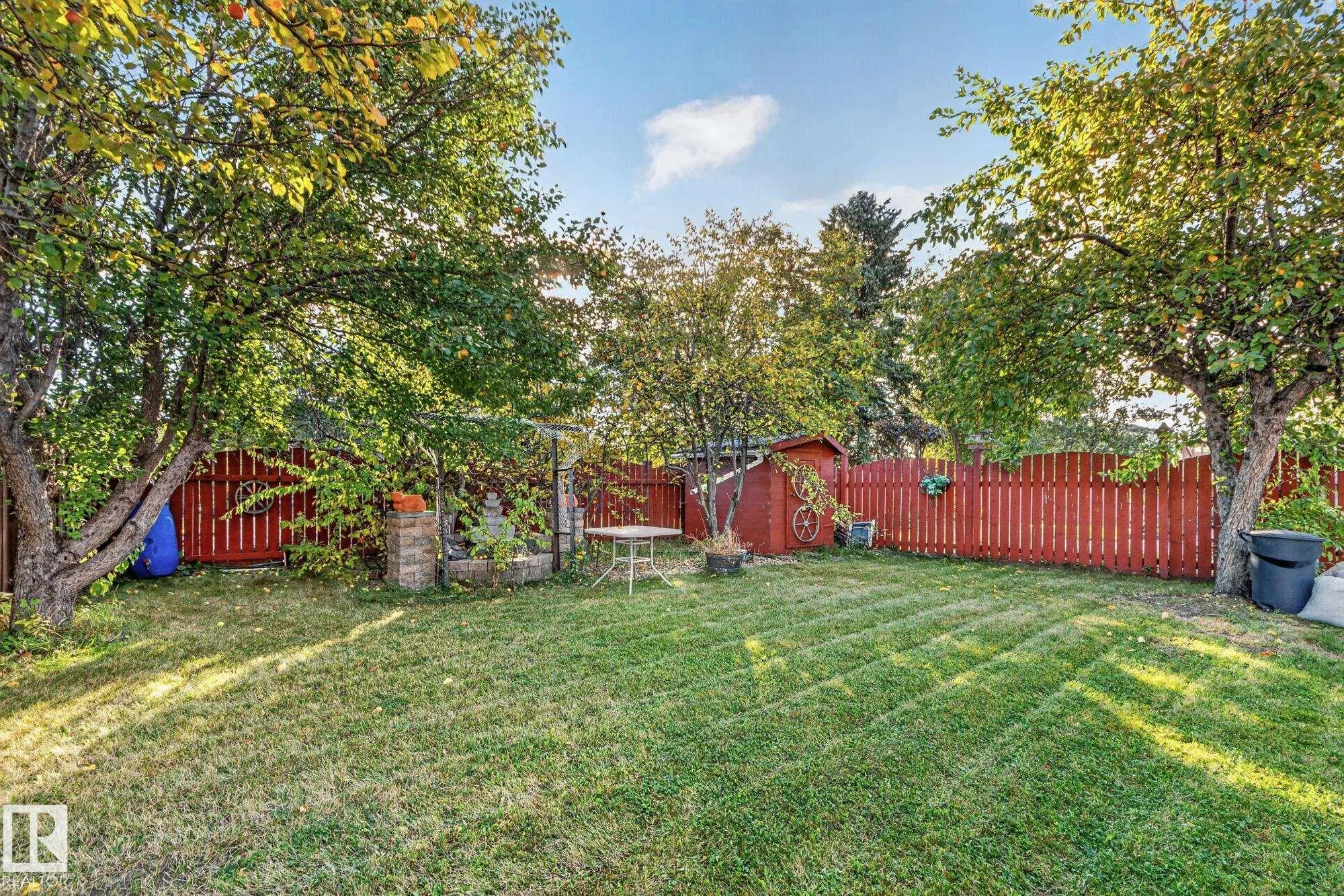 11 HOWSON Crescent