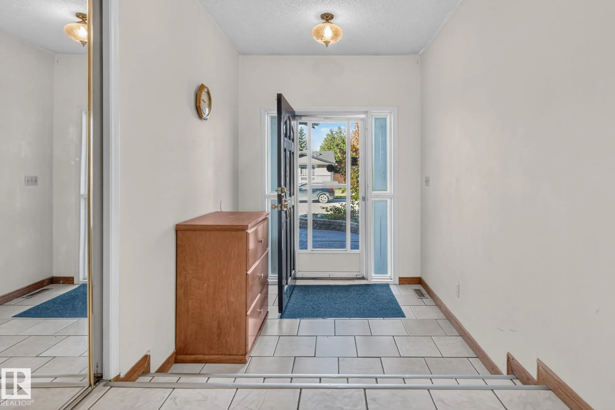 11 HOWSON Crescent