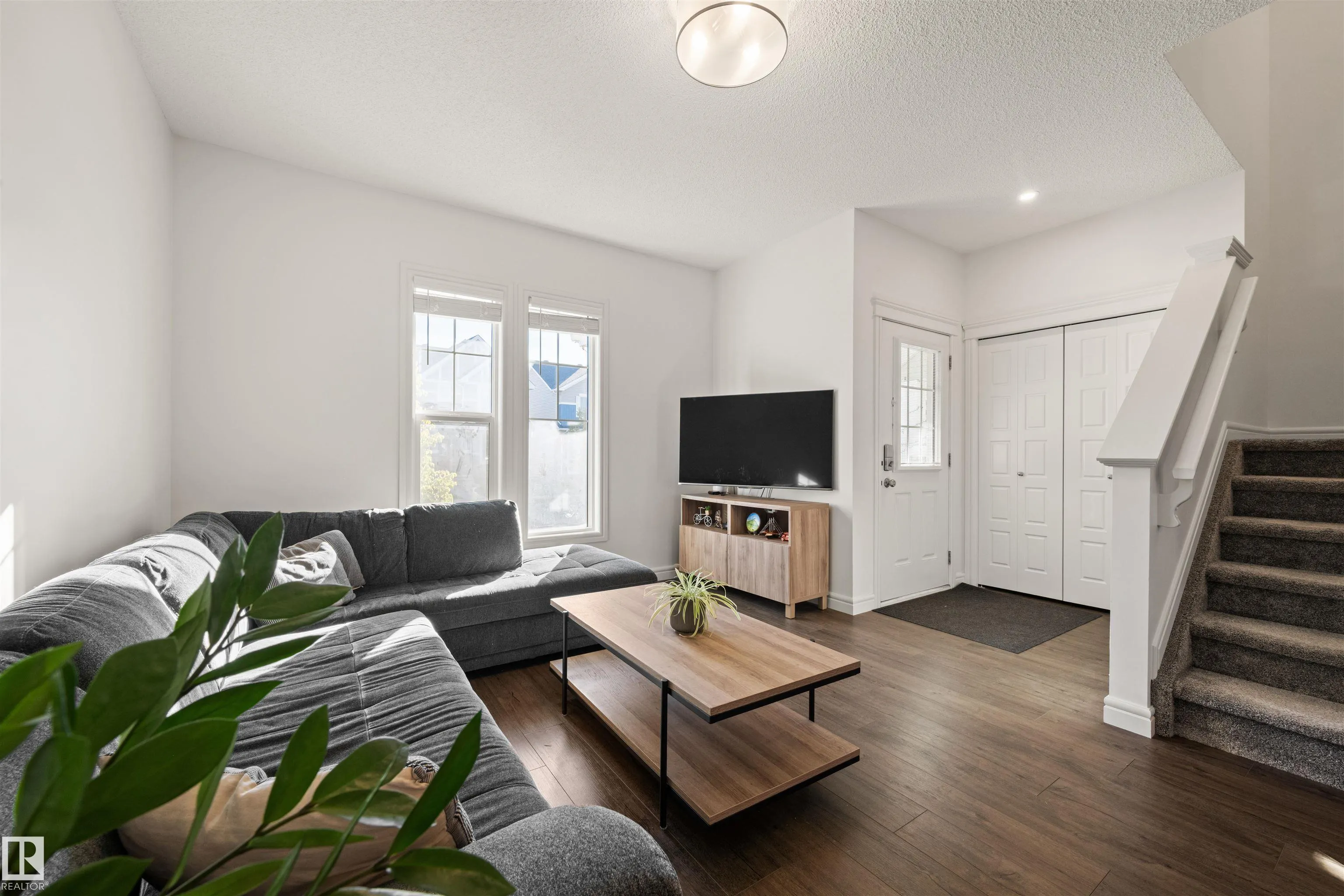 222 DESROCHERS Boulevard