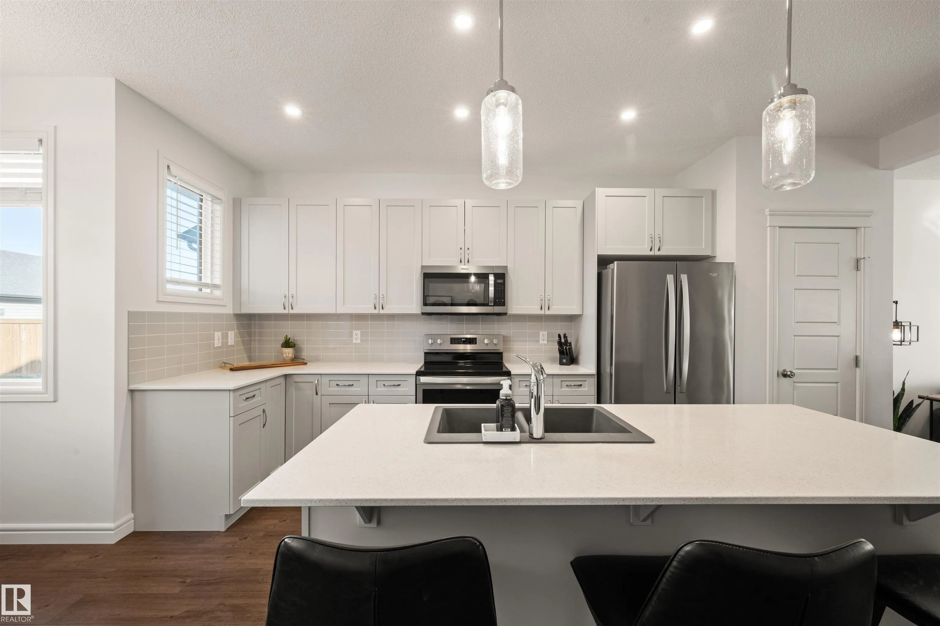 222 DESROCHERS Boulevard