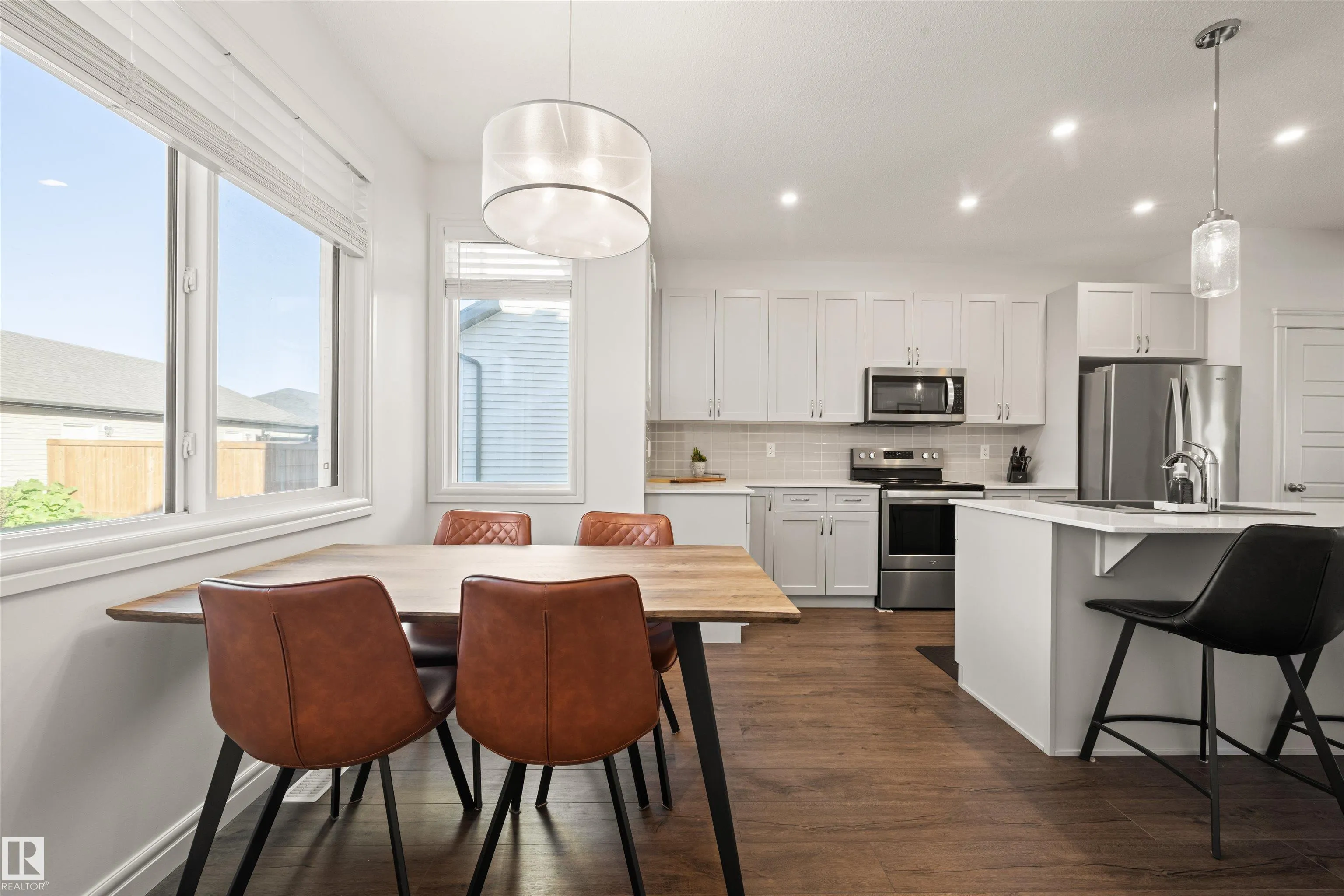222 DESROCHERS Boulevard