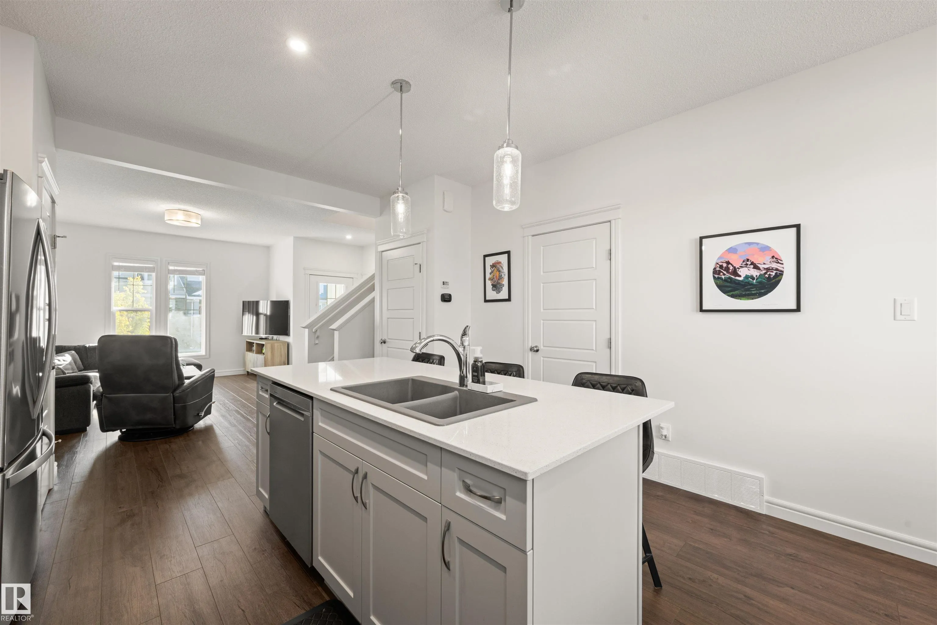 222 DESROCHERS Boulevard