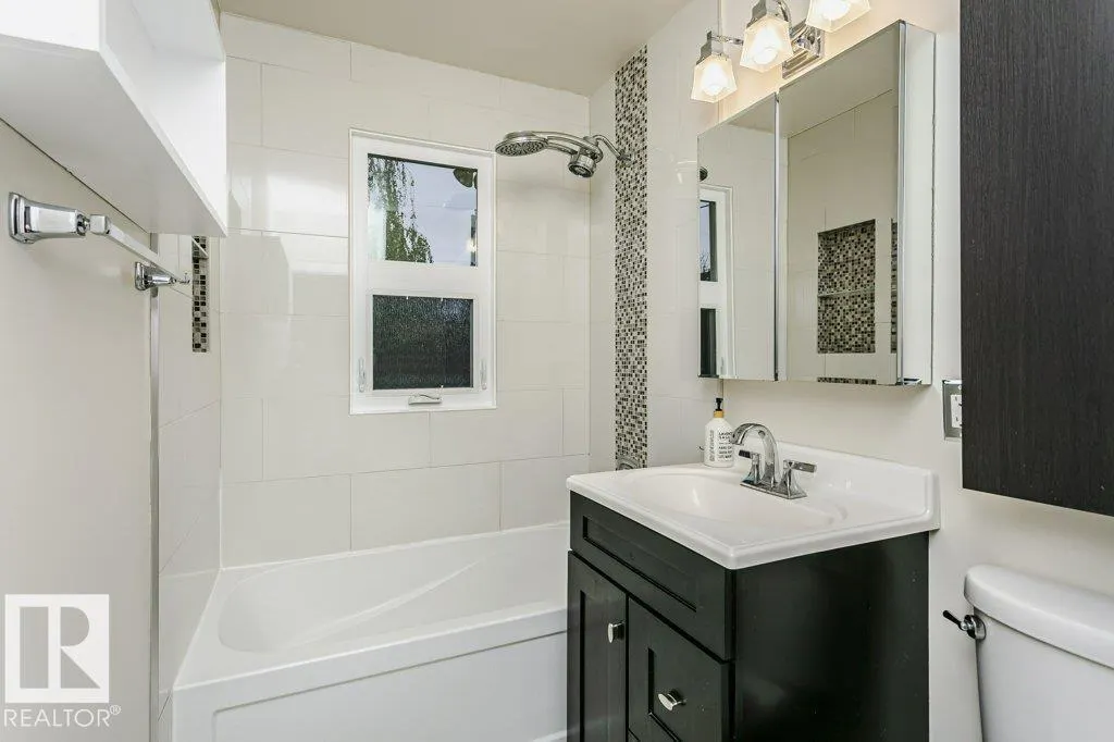 12255 DOVERCOURT Crescent