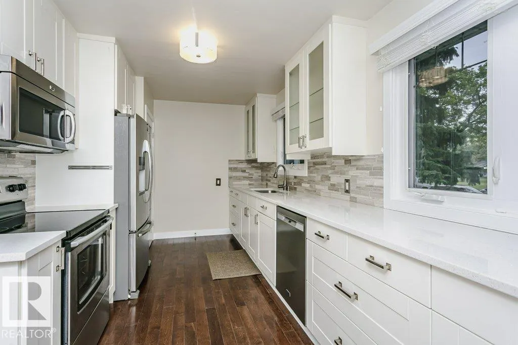 12255 DOVERCOURT Crescent