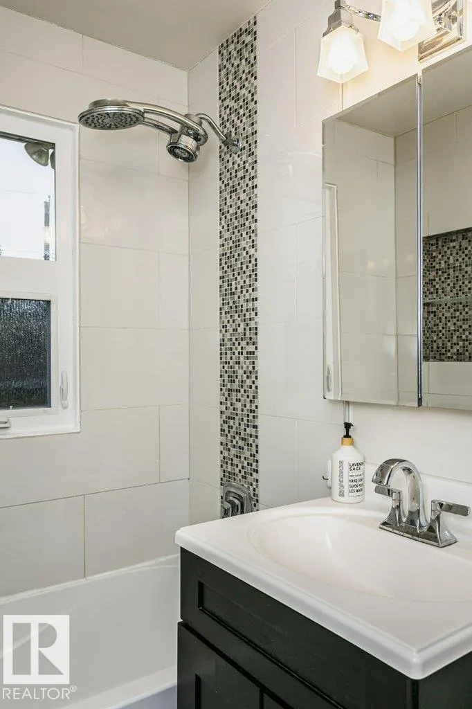 12255 DOVERCOURT Crescent