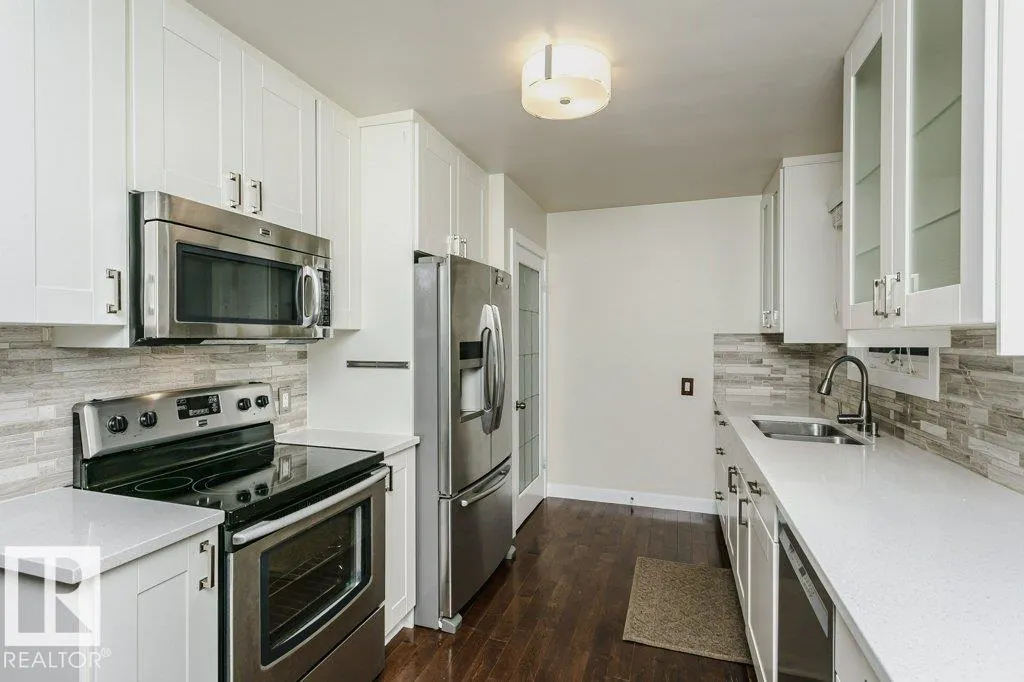 12255 DOVERCOURT Crescent