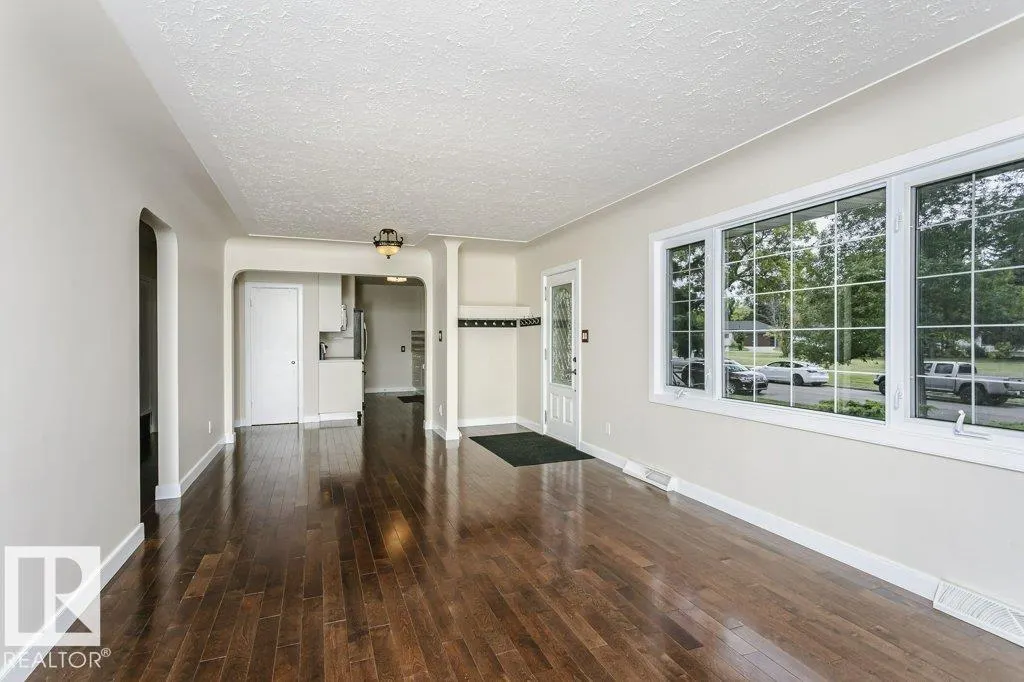 12255 DOVERCOURT Crescent