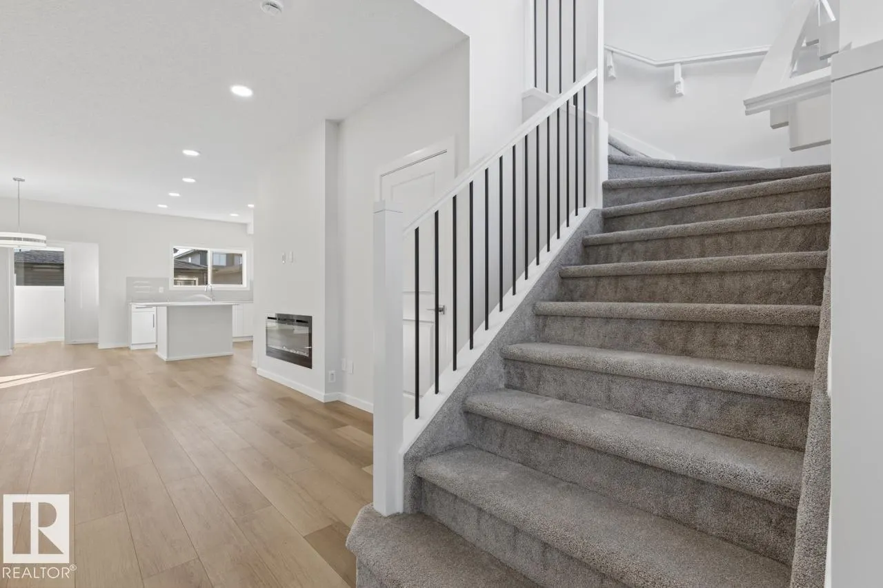 37 Clydesdale Lane